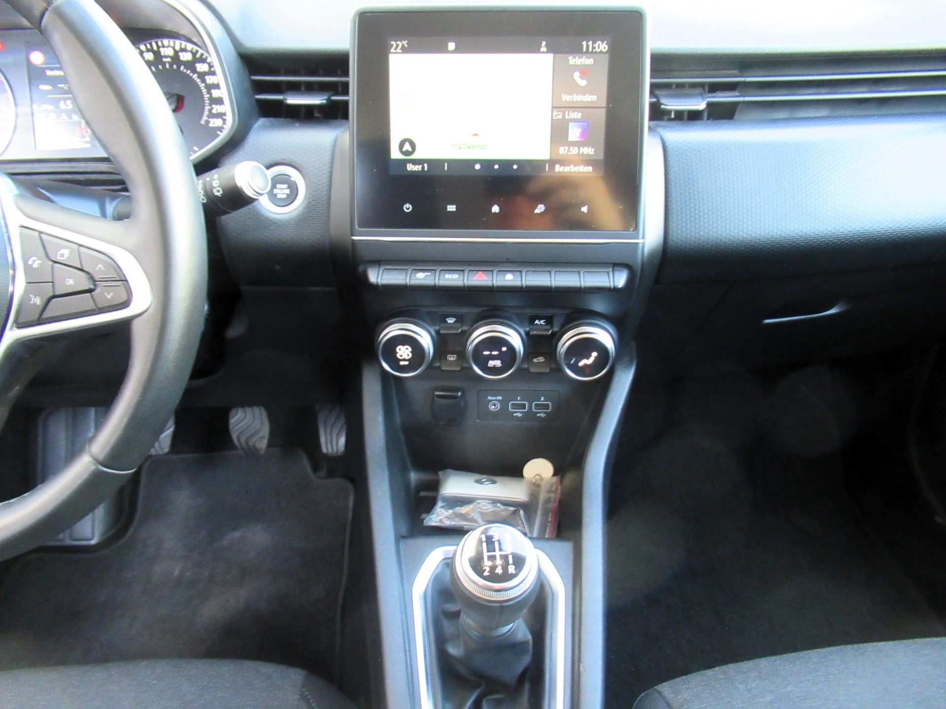 RENAULT Clio 1.0 Business-image-6
