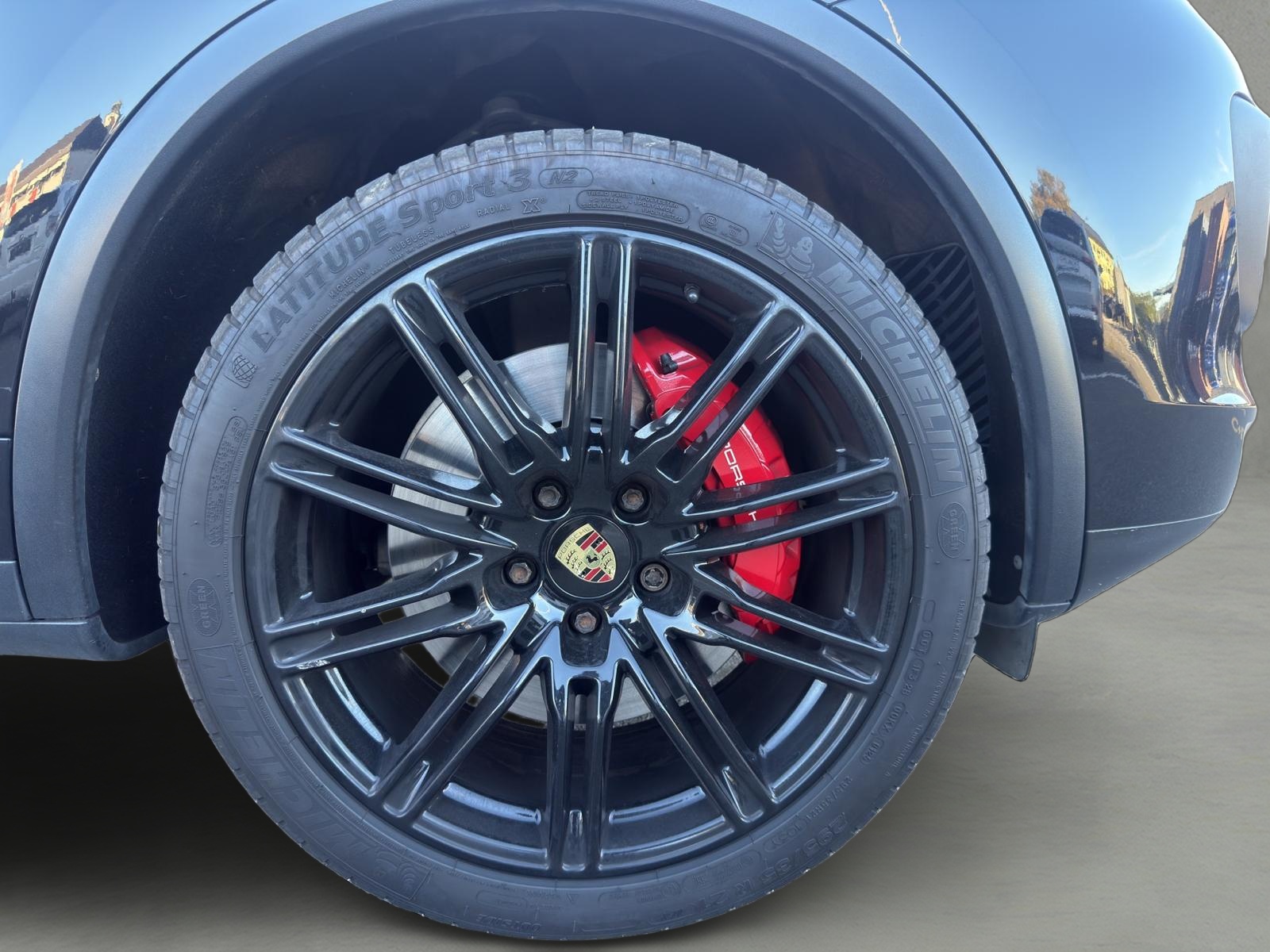 PORSCHE Cayenne Turbo-image-16