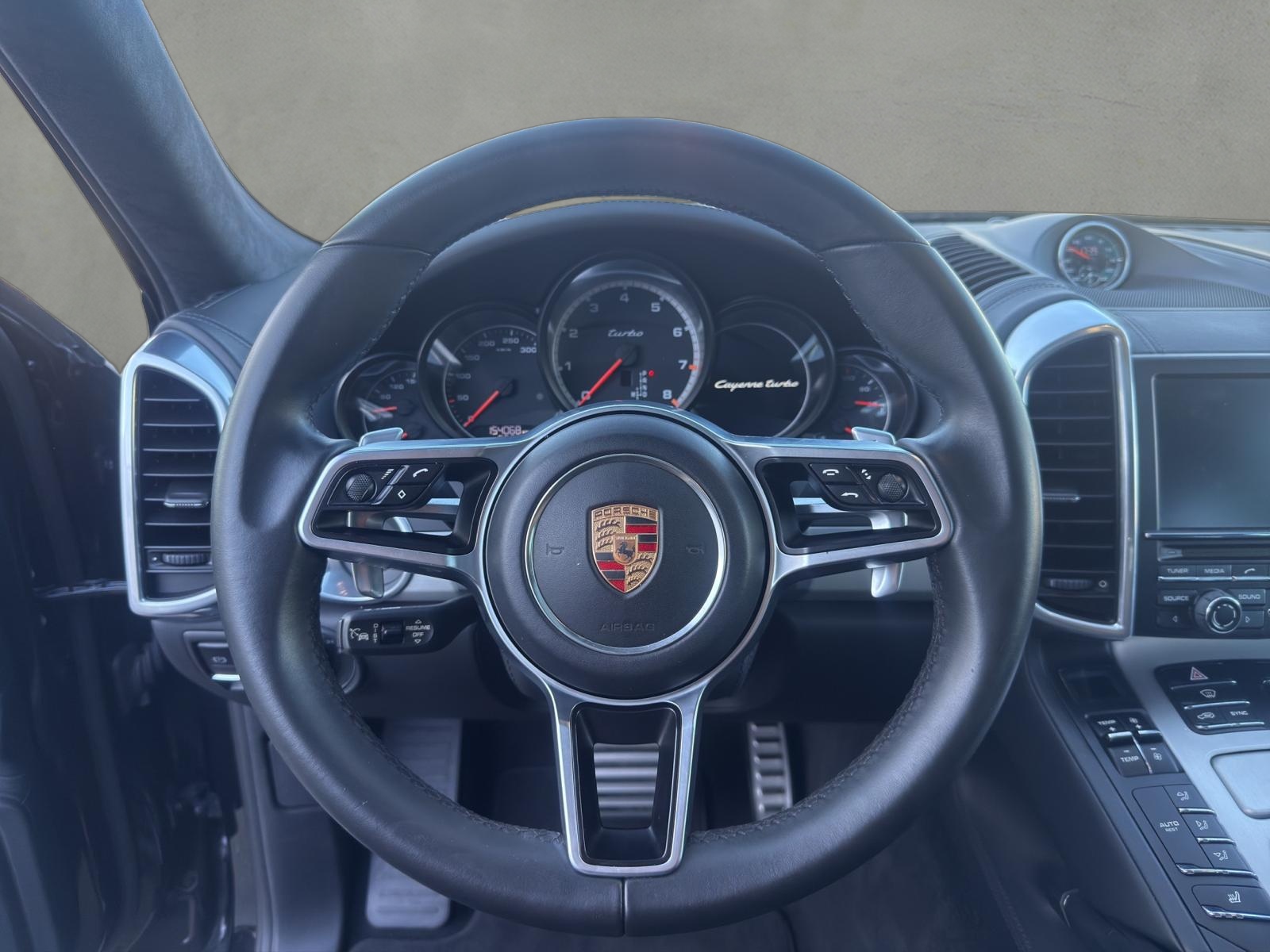 PORSCHE Cayenne Turbo-image-9