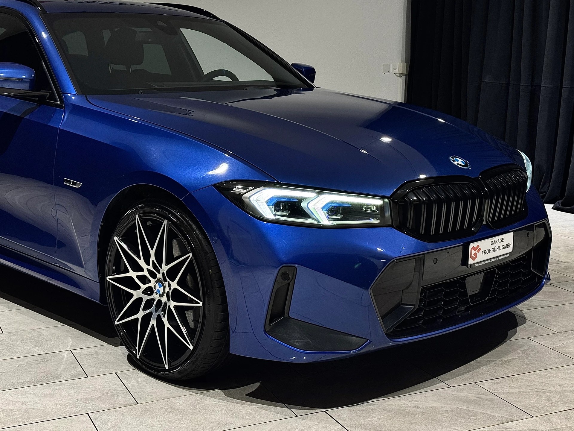 BMW 330e xDrive Steptronic M Sport-image-8