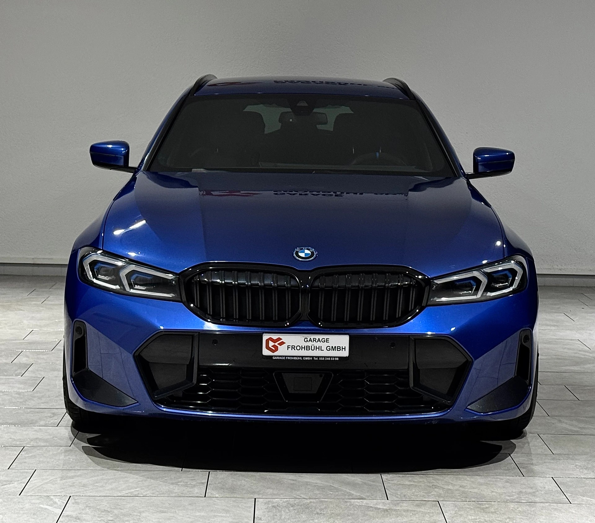 BMW 330e xDrive Steptronic M Sport-image-2