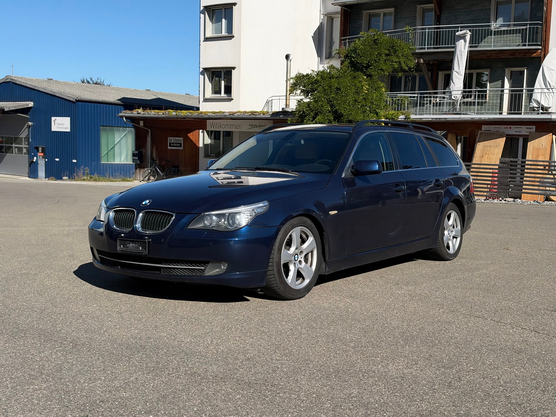 BMW 525xd Touring Steptronic-image-0