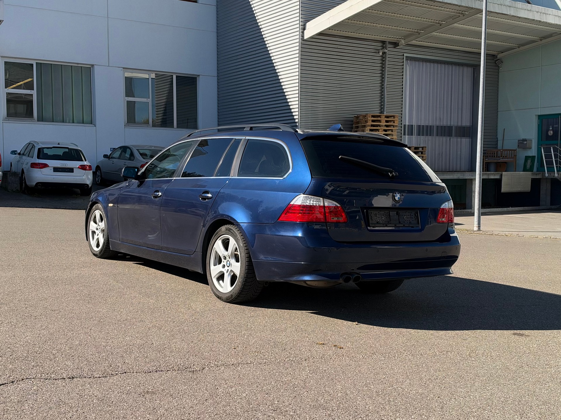 BMW 525xd Touring Steptronic-image-5