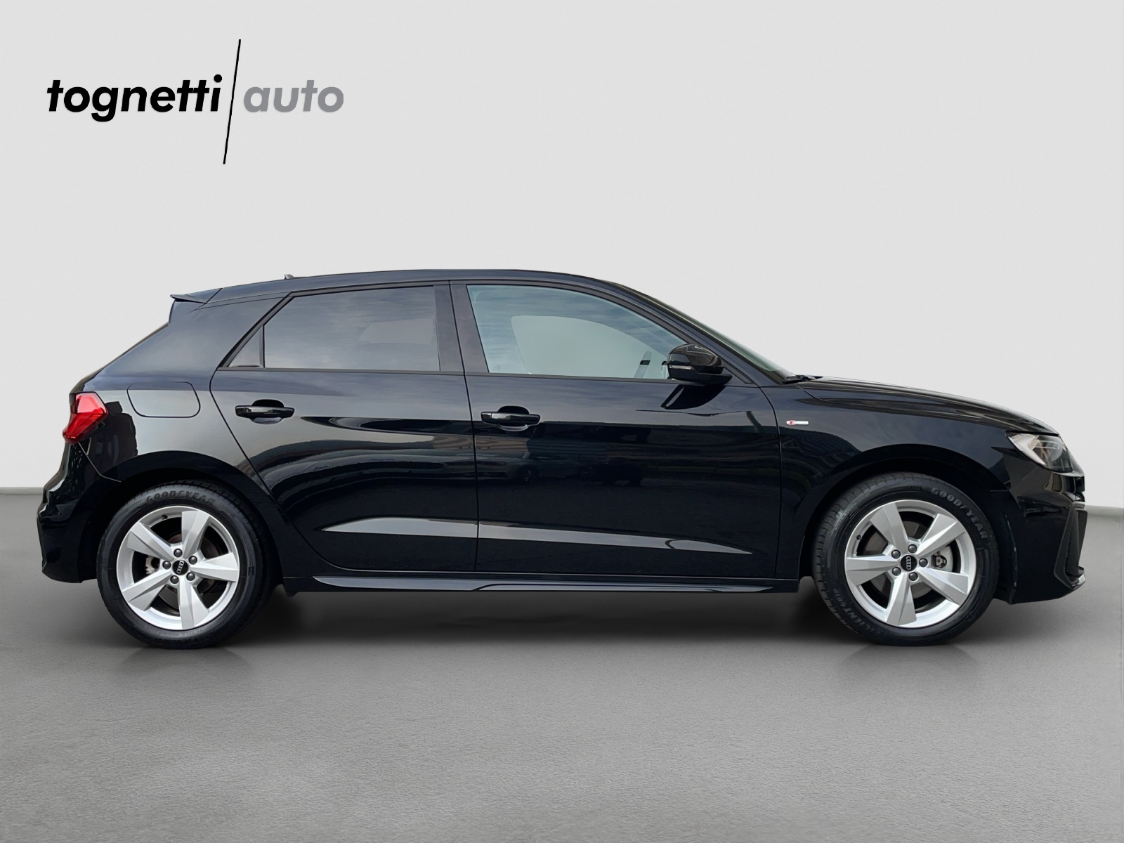 AUDI A1 Sportback 30 TFSI S Line Attraction S-tronic-image-2