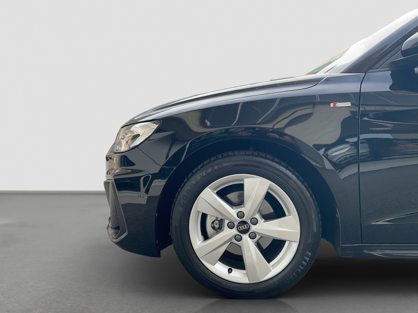 AUDI A1 Sportback 30 TFSI S Line Attraction S-tronic-image-4