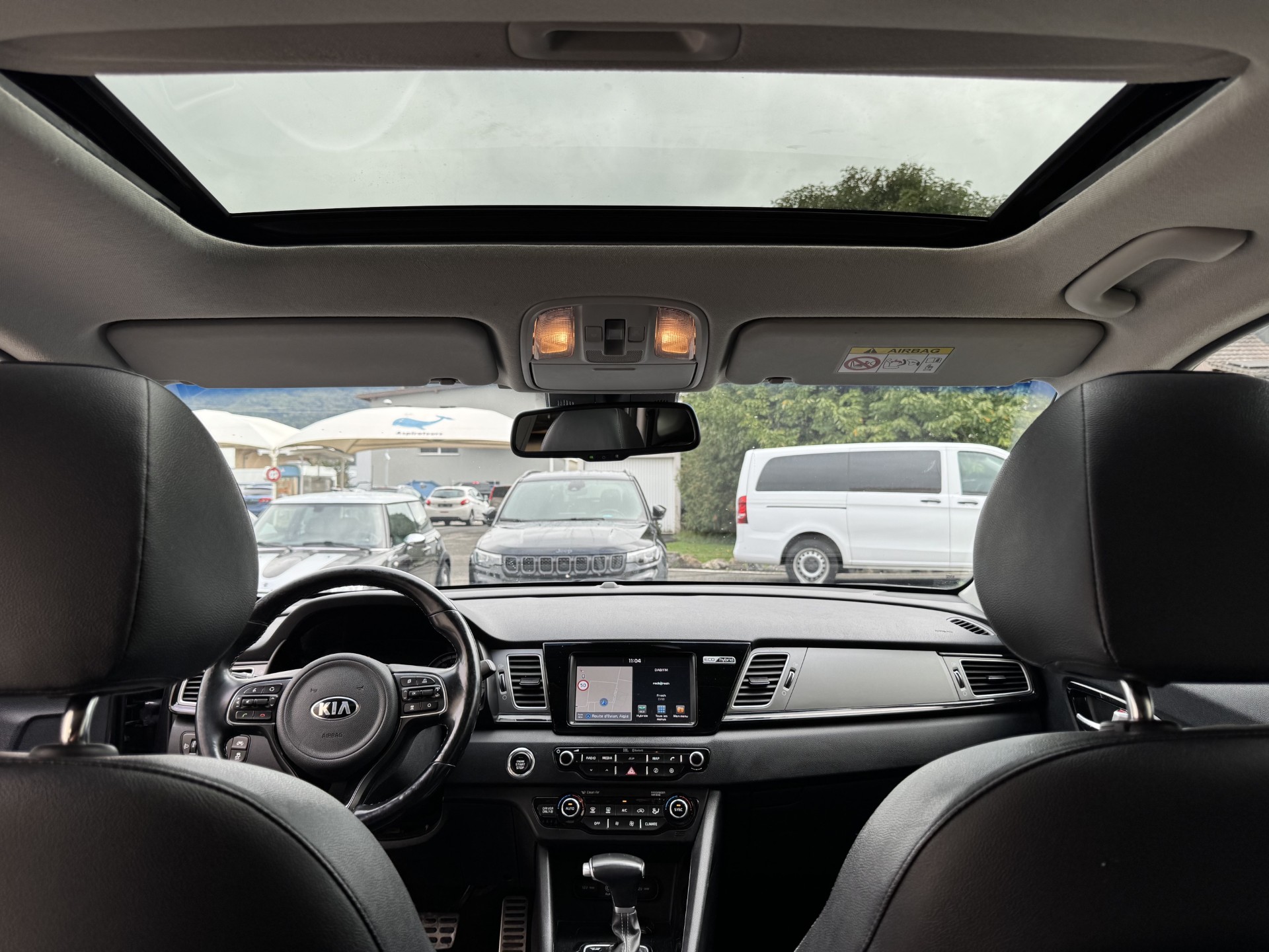KIA Niro 1.6GDi Hybrid Style DCT-image-10