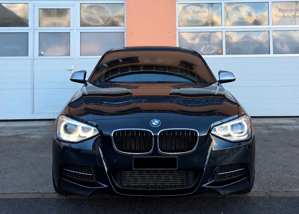 BMW M135i xDrive Steptronic-image-3