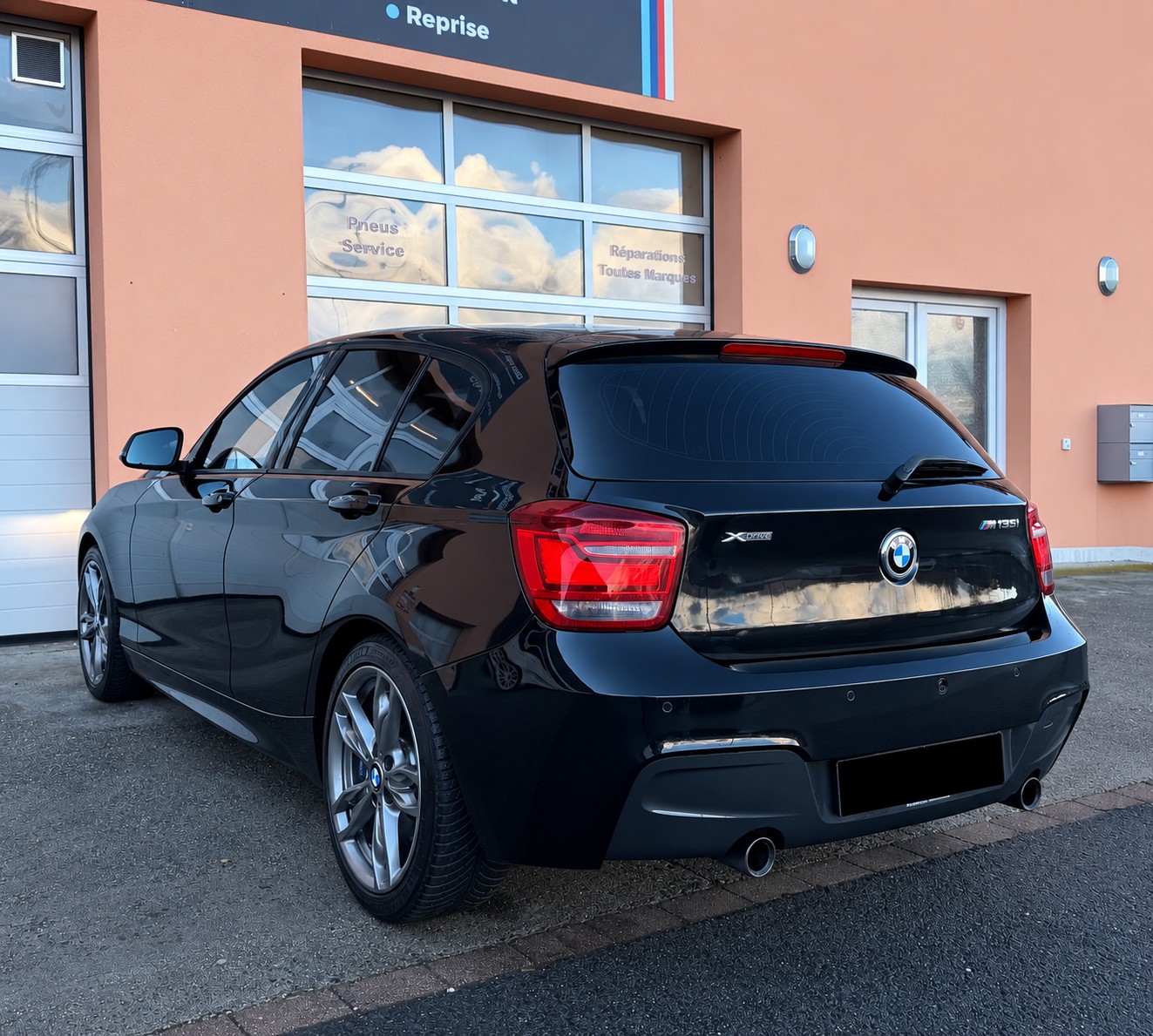 BMW M135i xDrive Steptronic-image-1