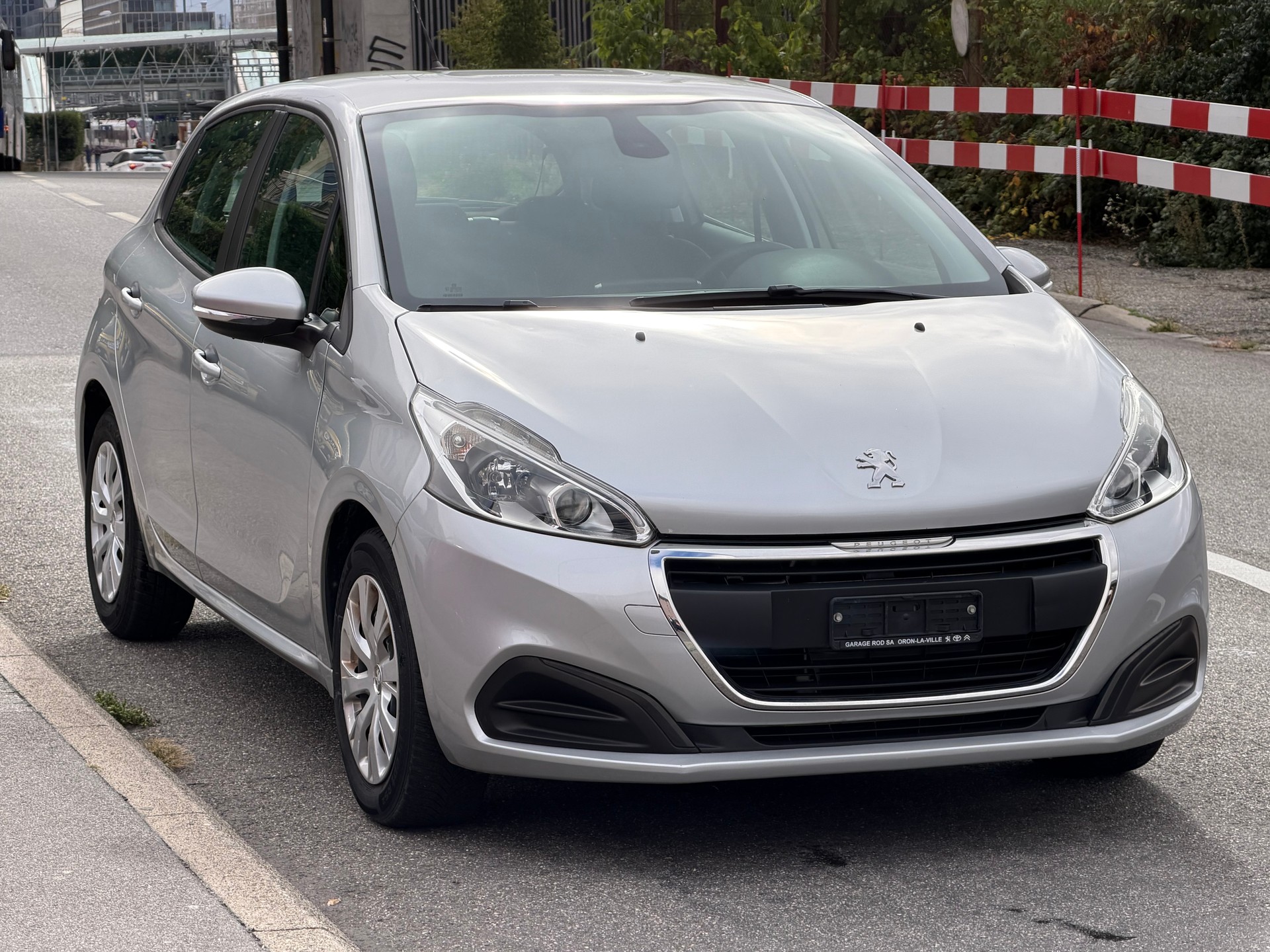 PEUGEOT 208 1.2 PureTech Access-image-1
