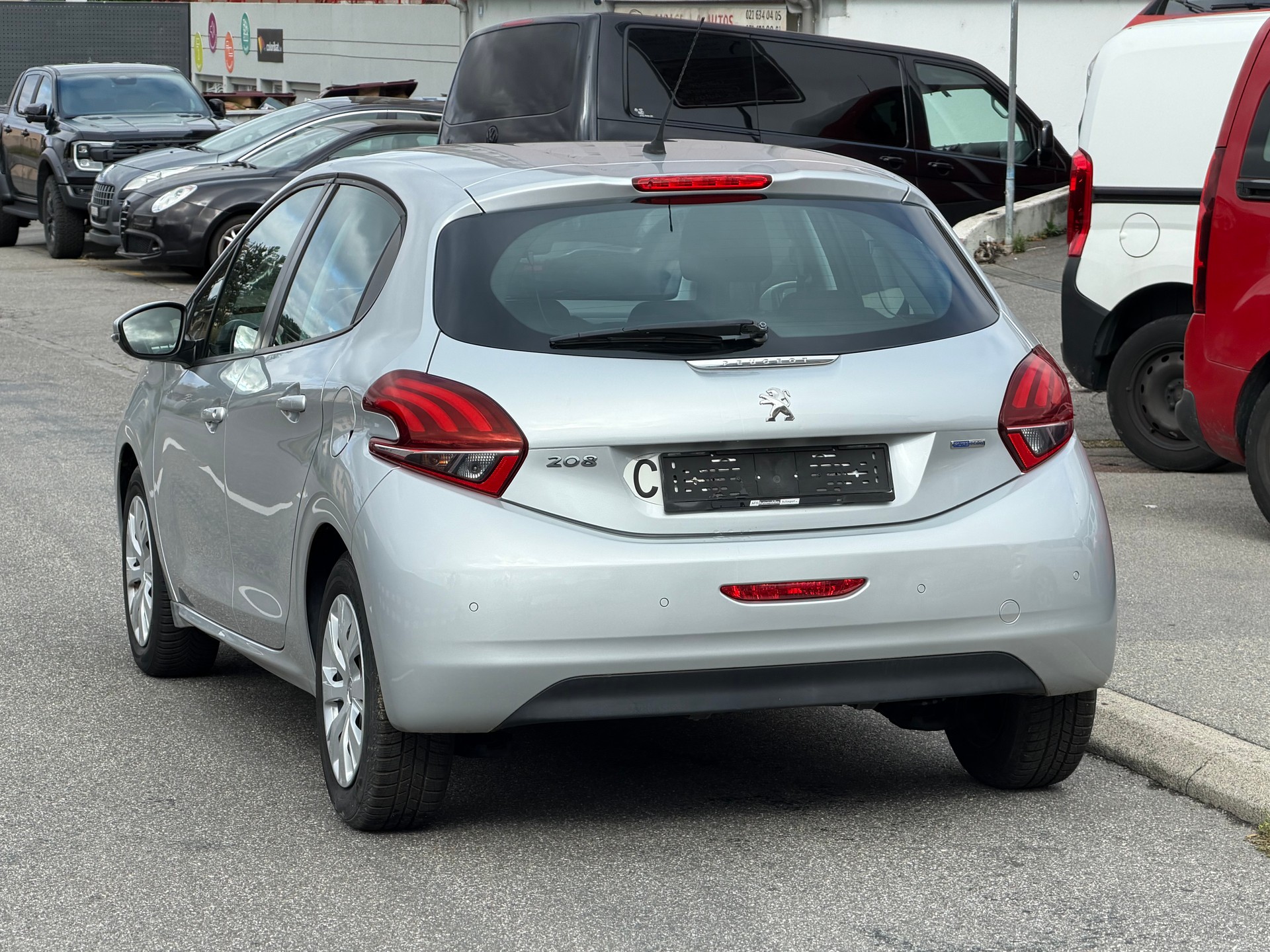 PEUGEOT 208 1.2 PureTech Access-image-3