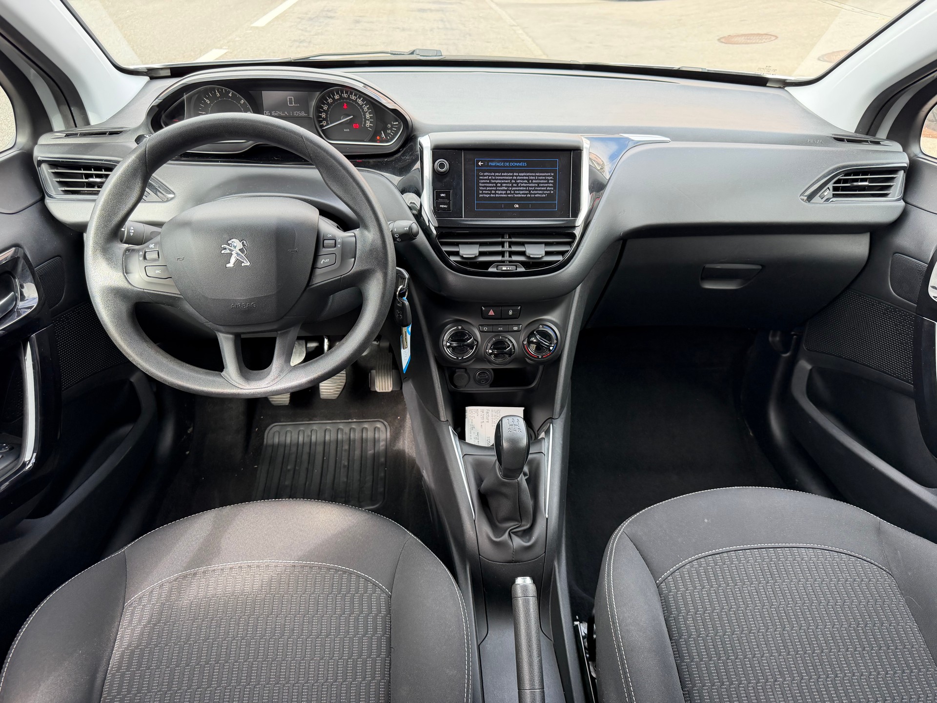 PEUGEOT 208 1.2 PureTech Access-image-12