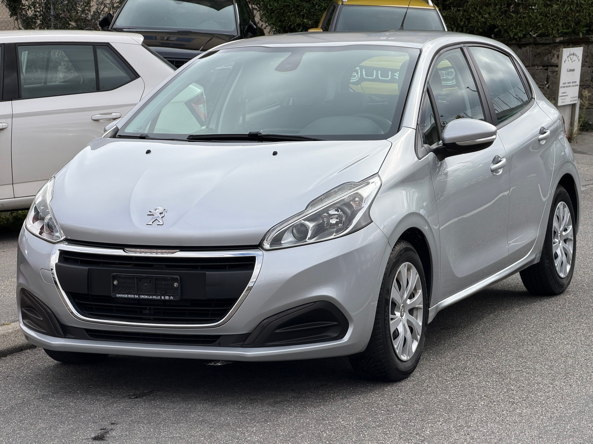 PEUGEOT 208 1.2 PureTech Access-image-2