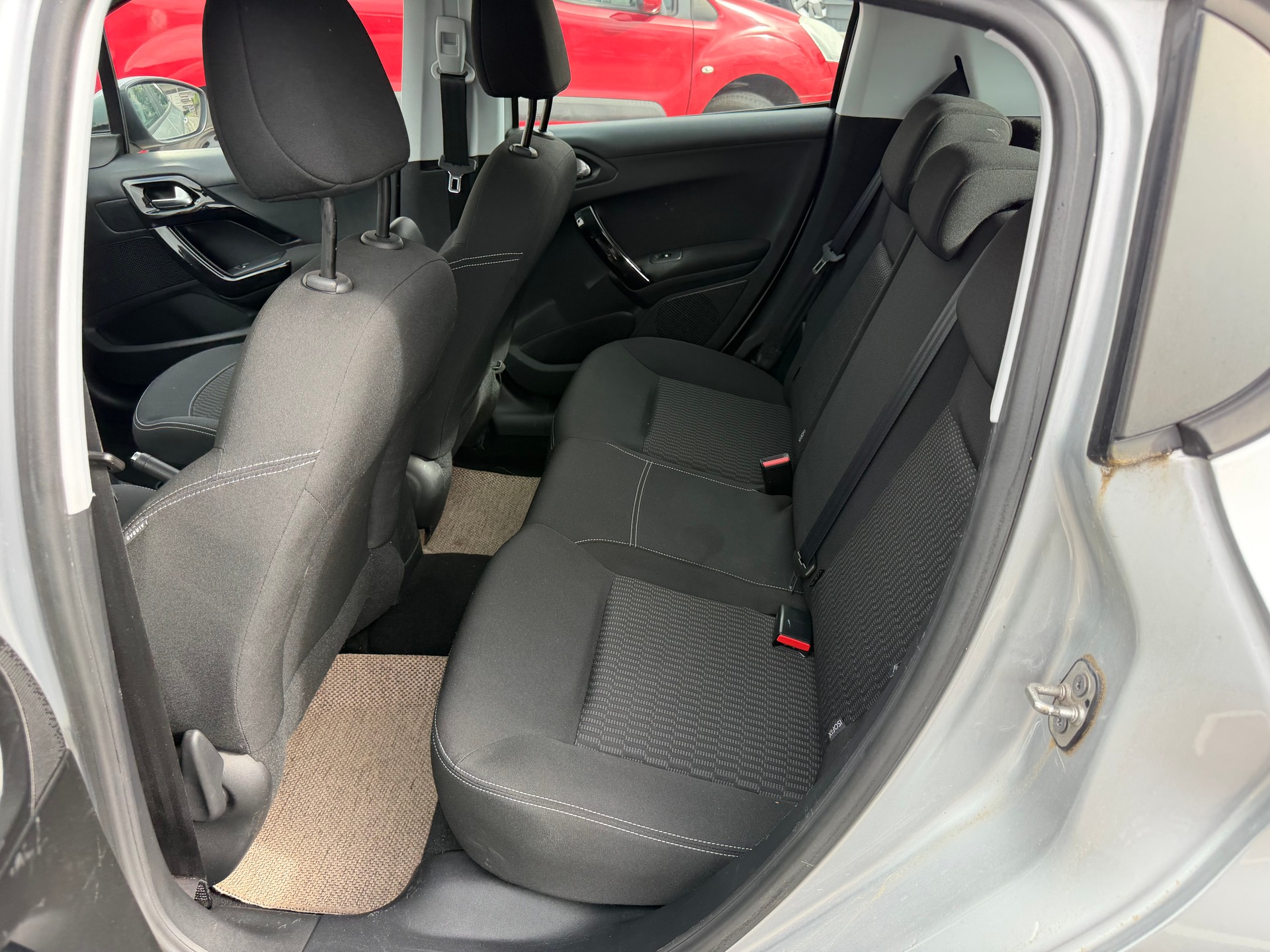 PEUGEOT 208 1.2 PureTech Access-image-11
