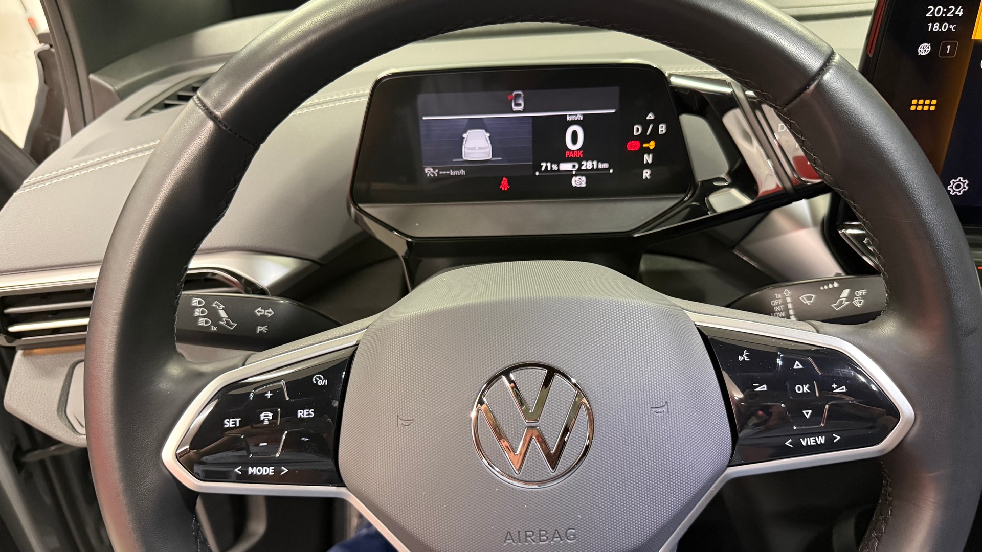 VW ID.5 Pro Performance 77 kWh-image-16