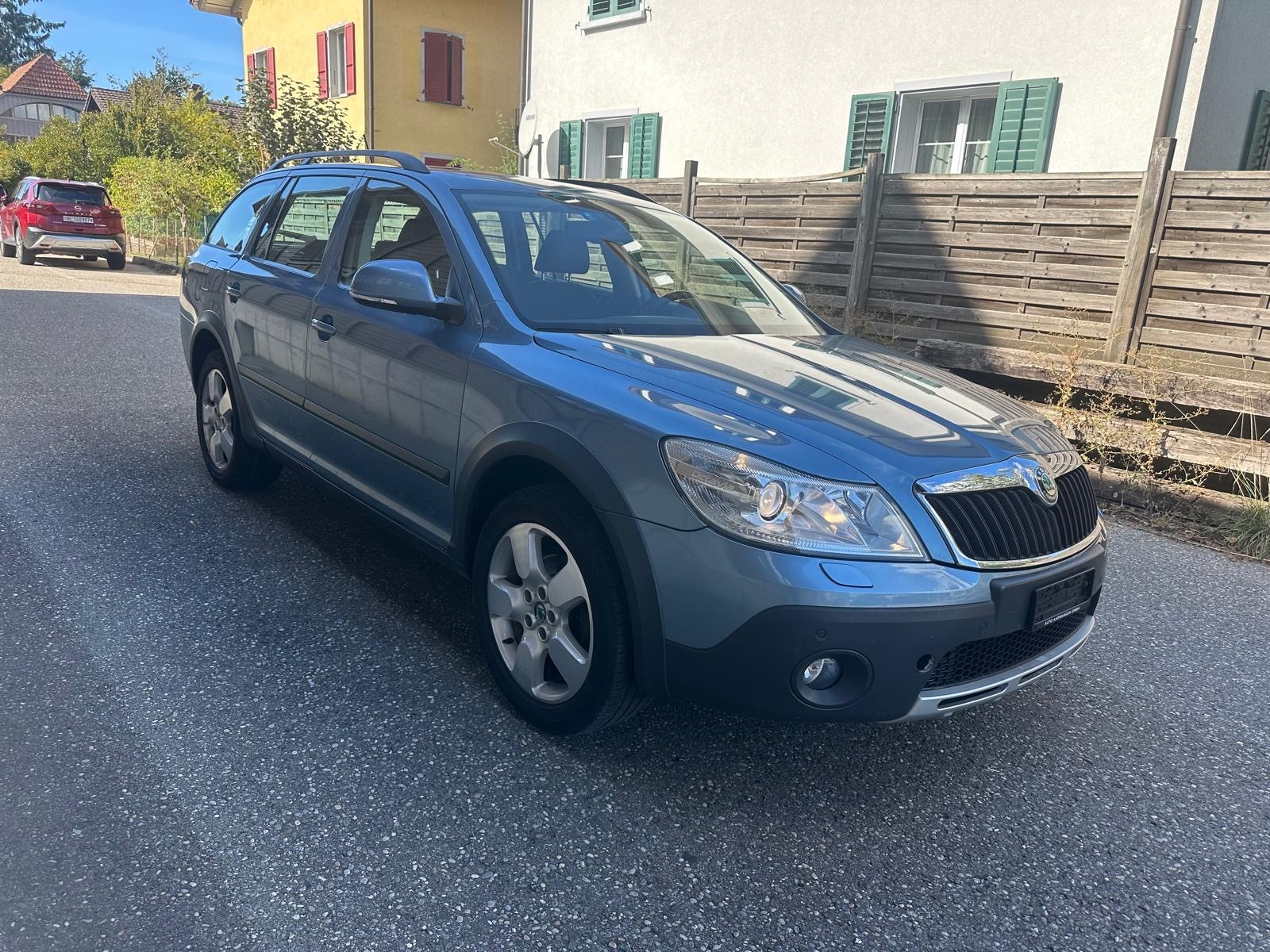 SKODA Octavia Combi 1.8 TSI Scout 4x4-image-0