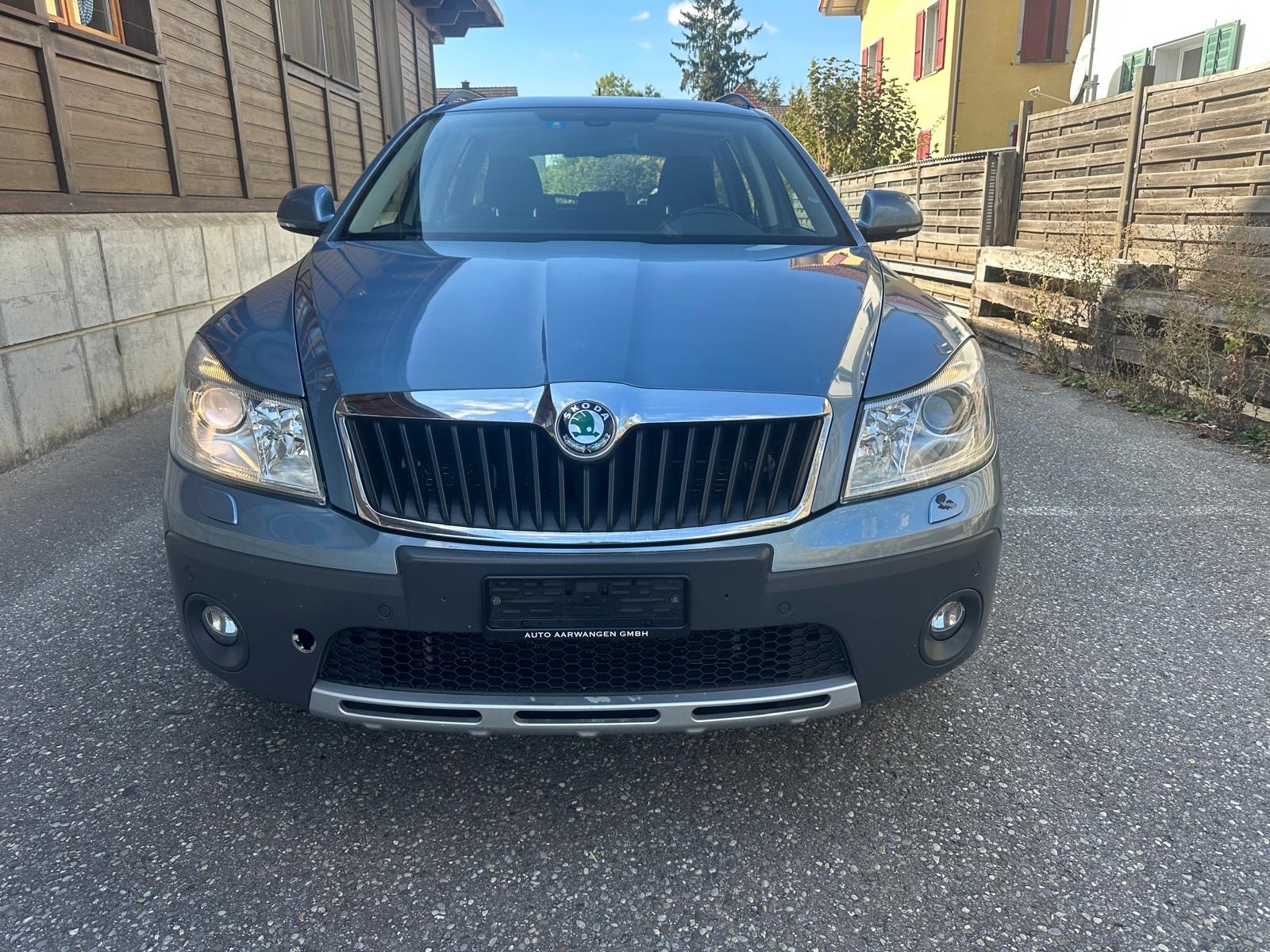 SKODA Octavia Combi 1.8 TSI Scout 4x4-image-4
