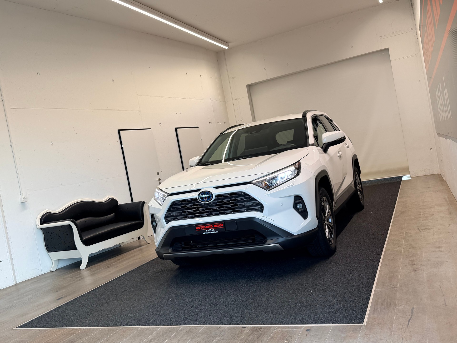TOYOTA RAV-4 2.5 HSD Trend e-CVT 4WD-image-2