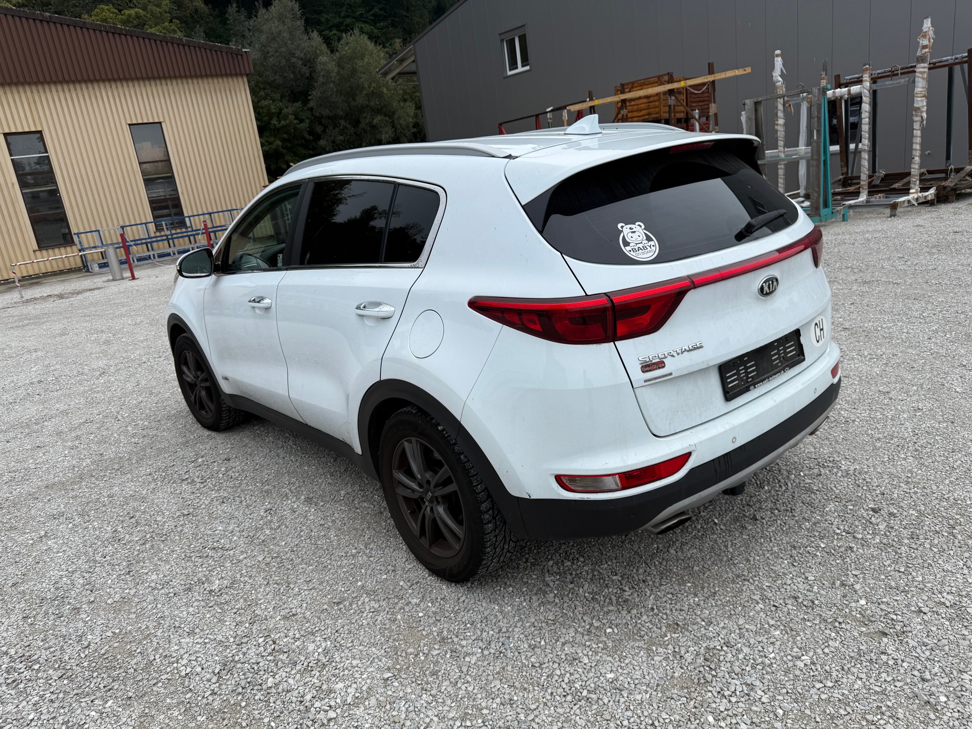 KIA Sportage 1.6 T-GDi Swiss City Line 4WD Automat-image-5