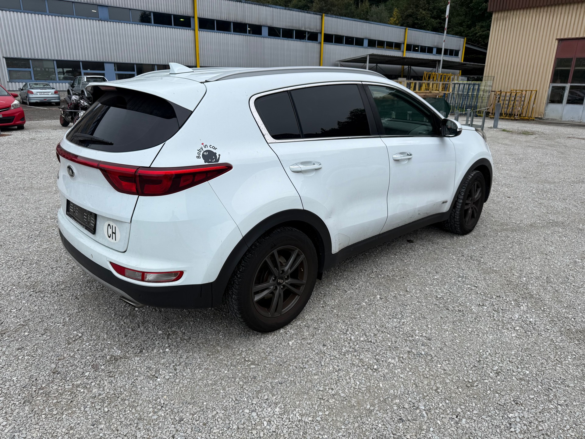 KIA Sportage 1.6 T-GDi Swiss City Line 4WD Automat-image-3