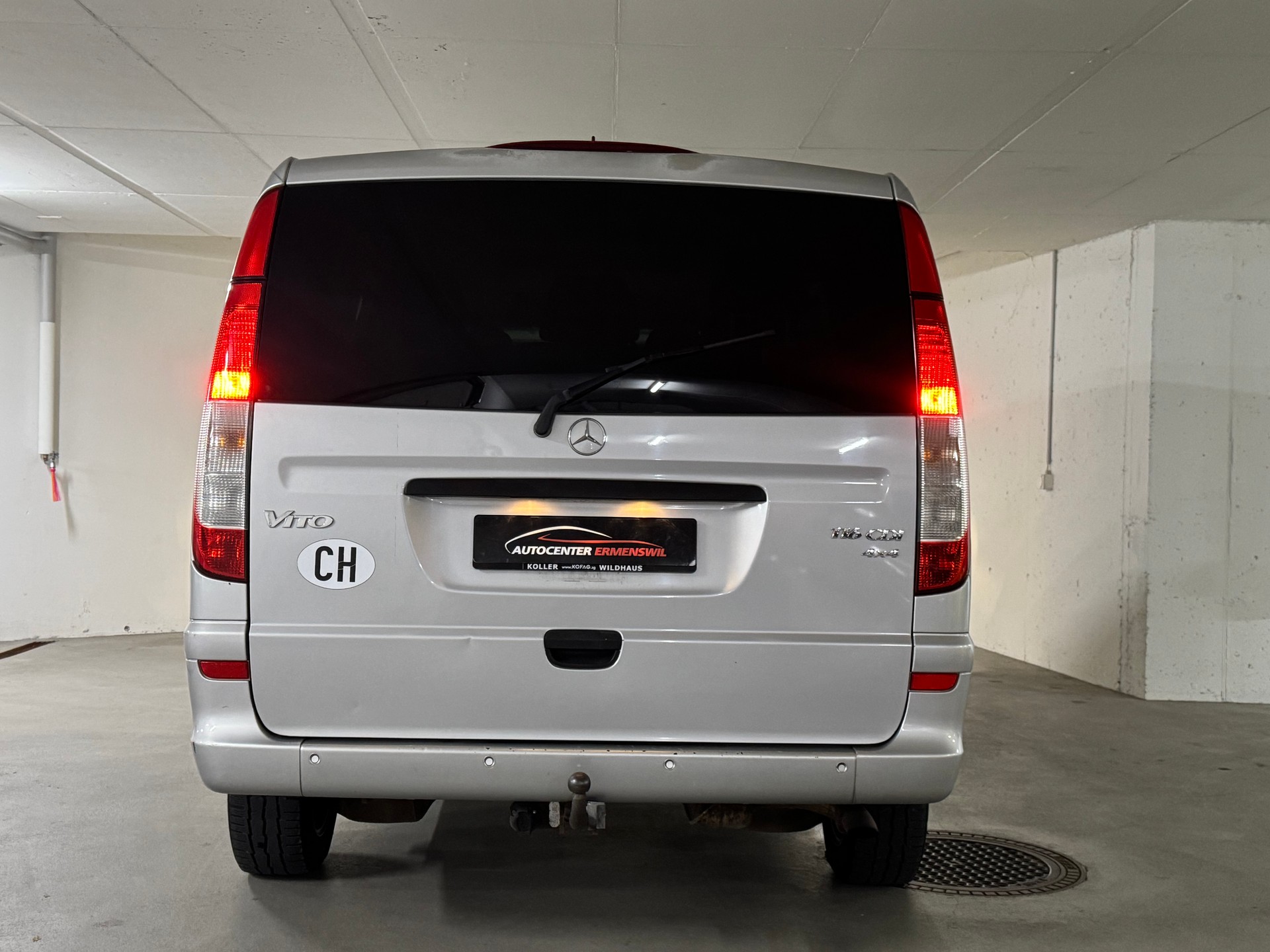 MERCEDES-BENZ Vito 116 CDI Blue Efficiency L 4Matic A 9-Platz-image-5