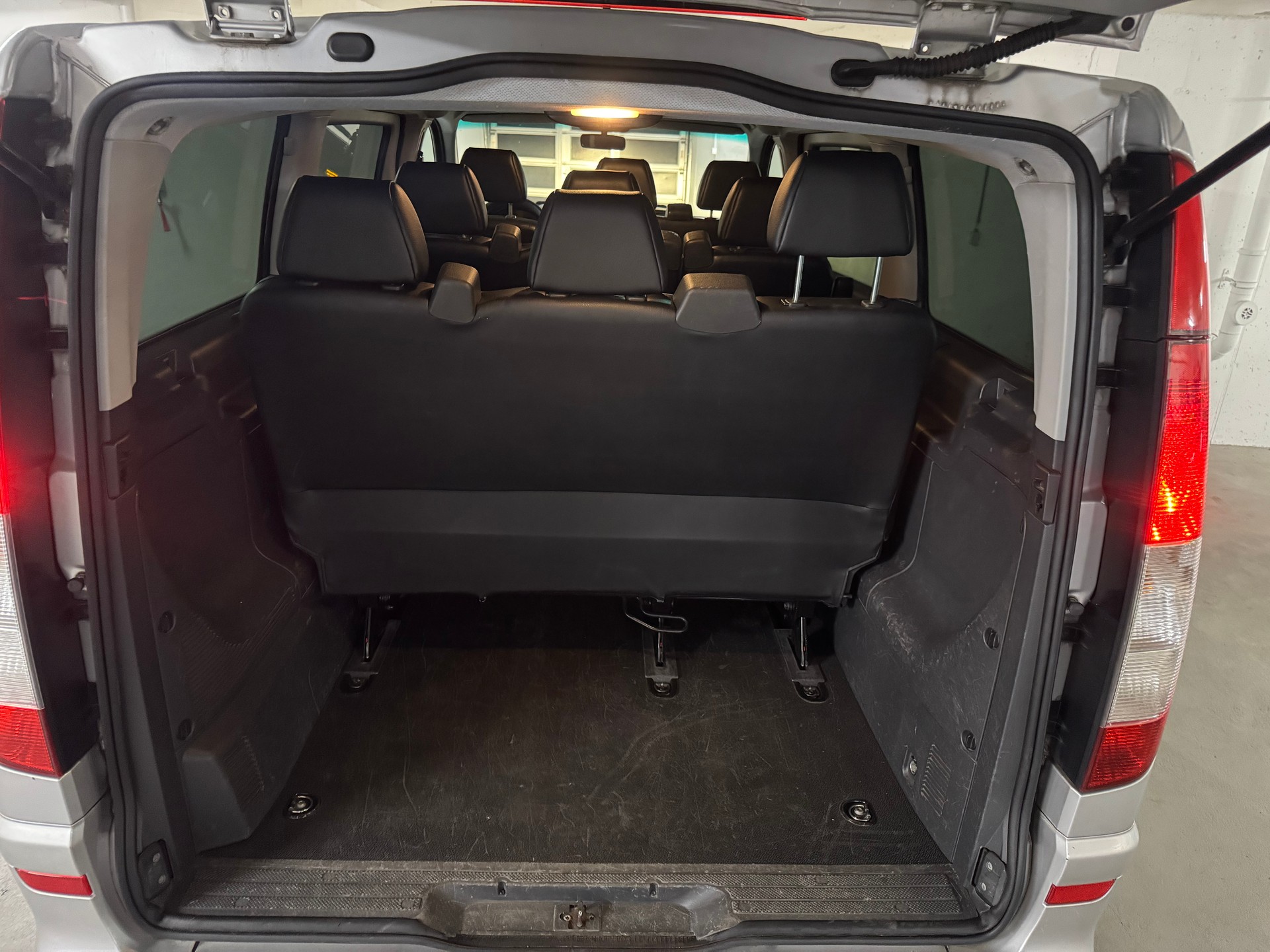 MERCEDES-BENZ Vito 116 CDI Blue Efficiency L 4Matic A 9-Platz-image-15