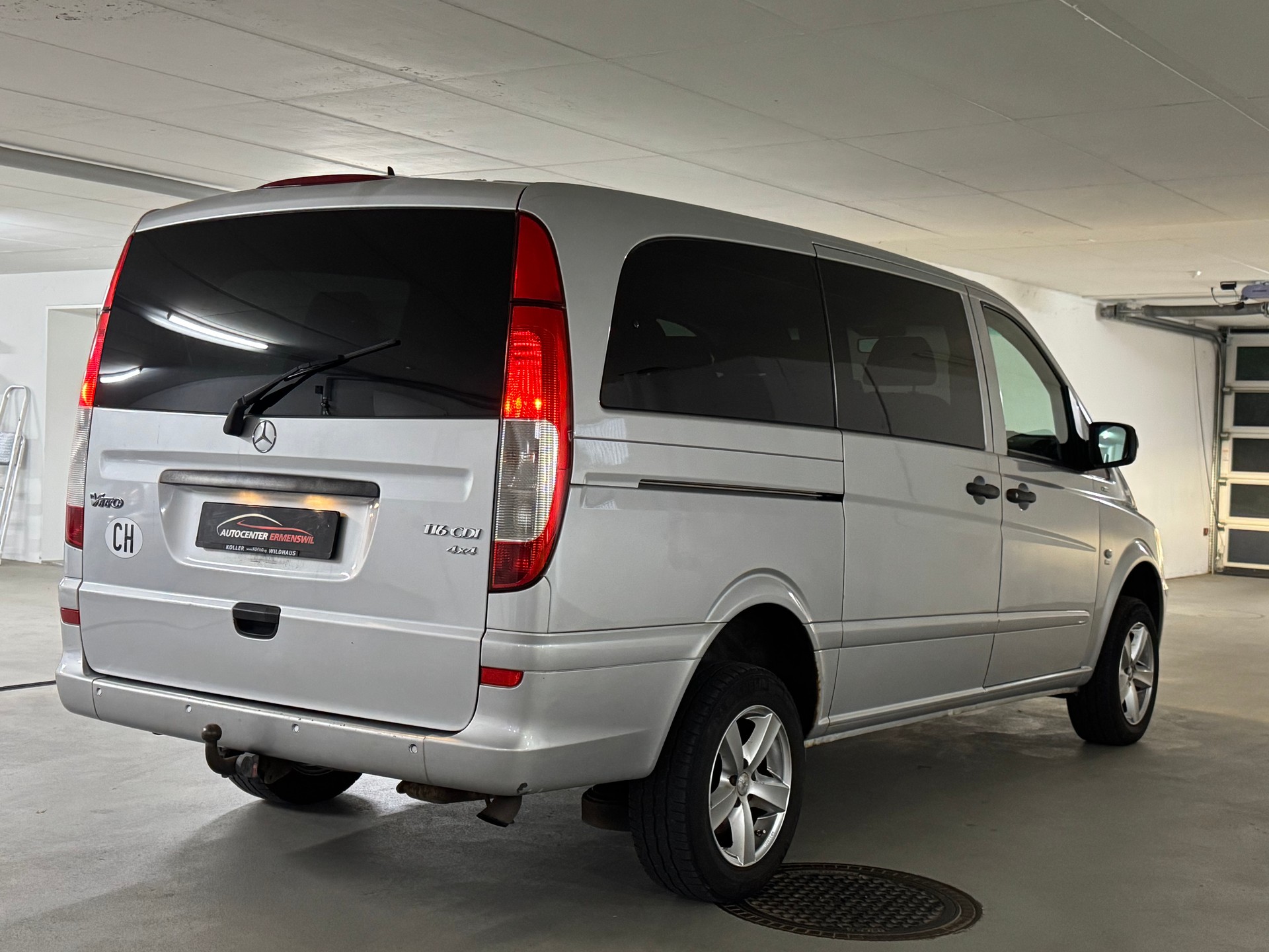 MERCEDES-BENZ Vito 116 CDI Blue Efficiency L 4Matic A 9-Platz-image-6