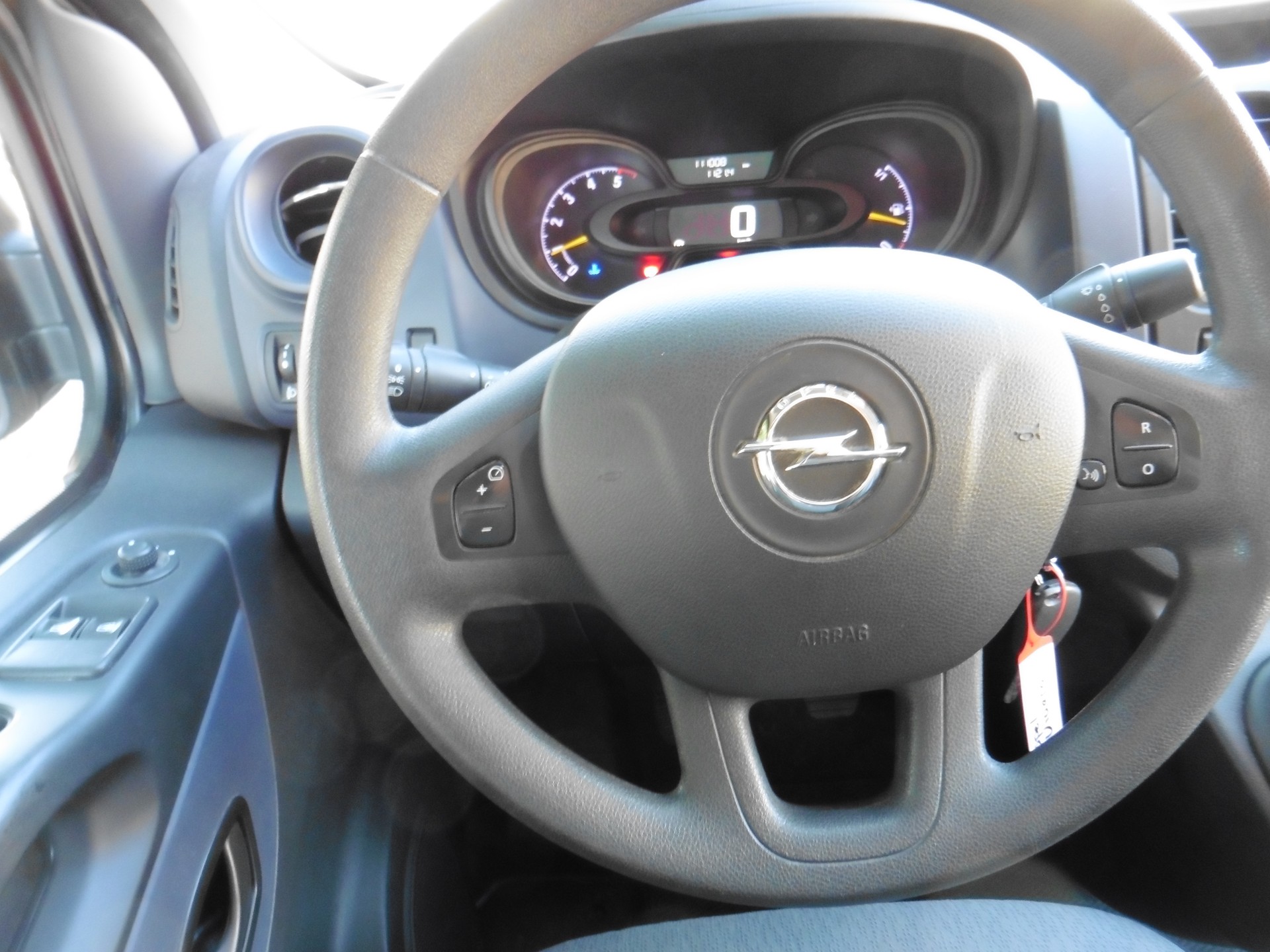 OPEL Vivaro 1.6 CDTI 2.7t L1H1-image-12