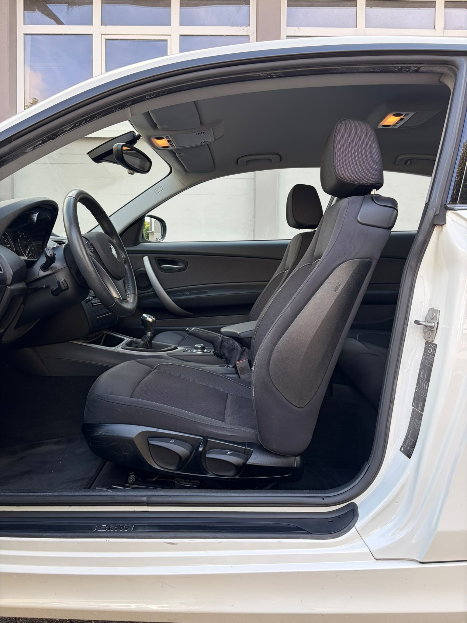 BMW 116i-image-7