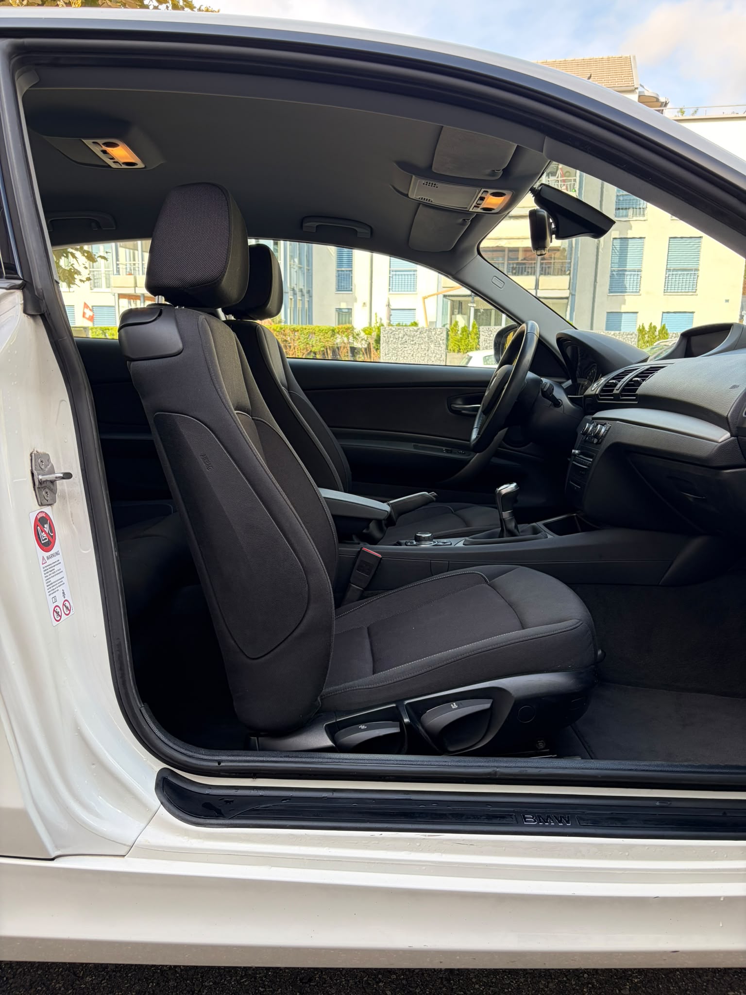 BMW 116i-image-8