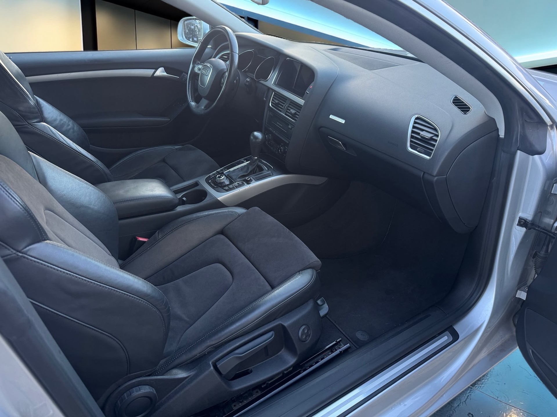 AUDI A5 Coupé 3.0 TDI Quattro *WENIG KM*TEILLEDER-ALCANTARA*XENON*-image-15