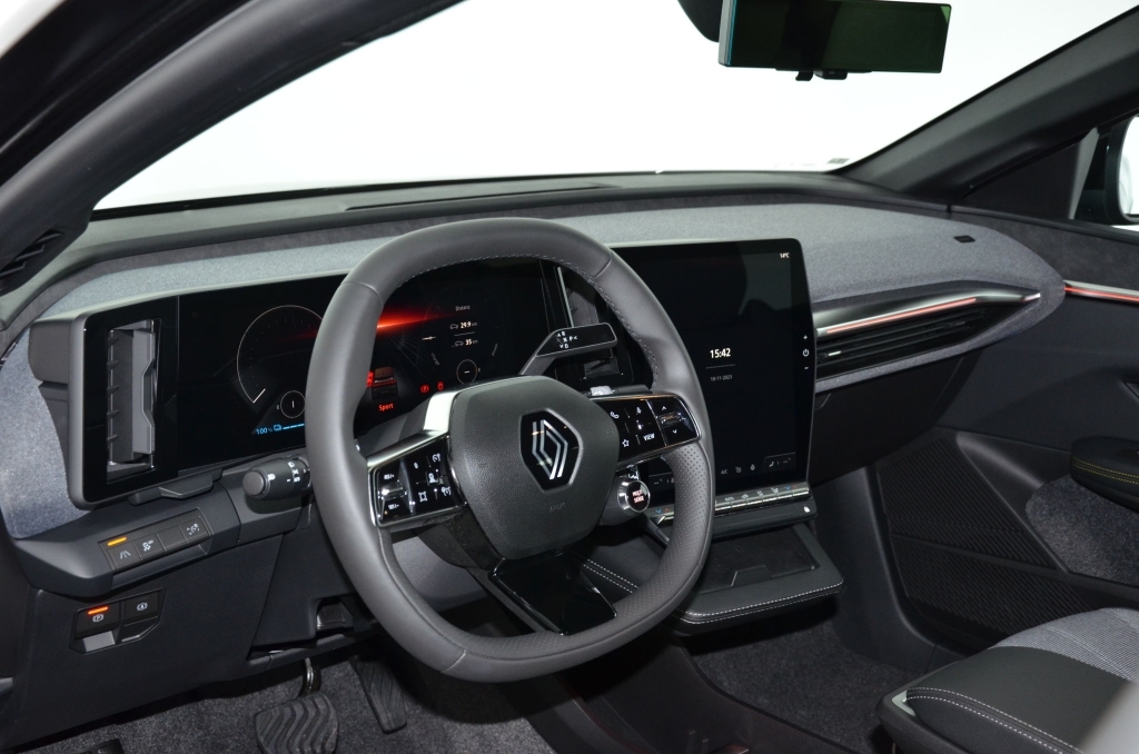 RENAULT Megane E-Tech EV60 *TECHNO*-image-10