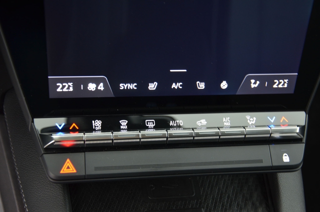 RENAULT Megane E-Tech EV60 *TECHNO*-image-24