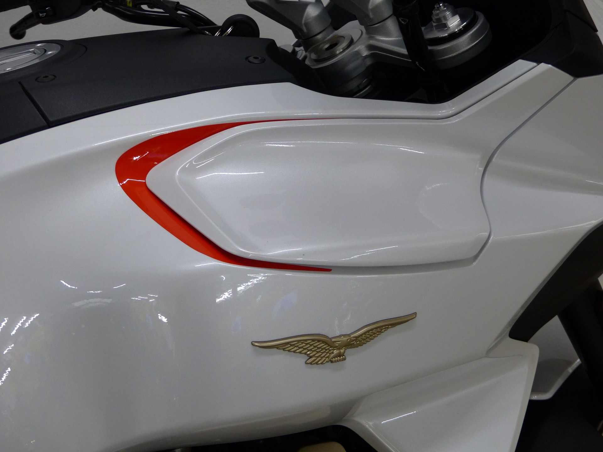 MOTO GUZZI V100 Mandello ABS-image-5