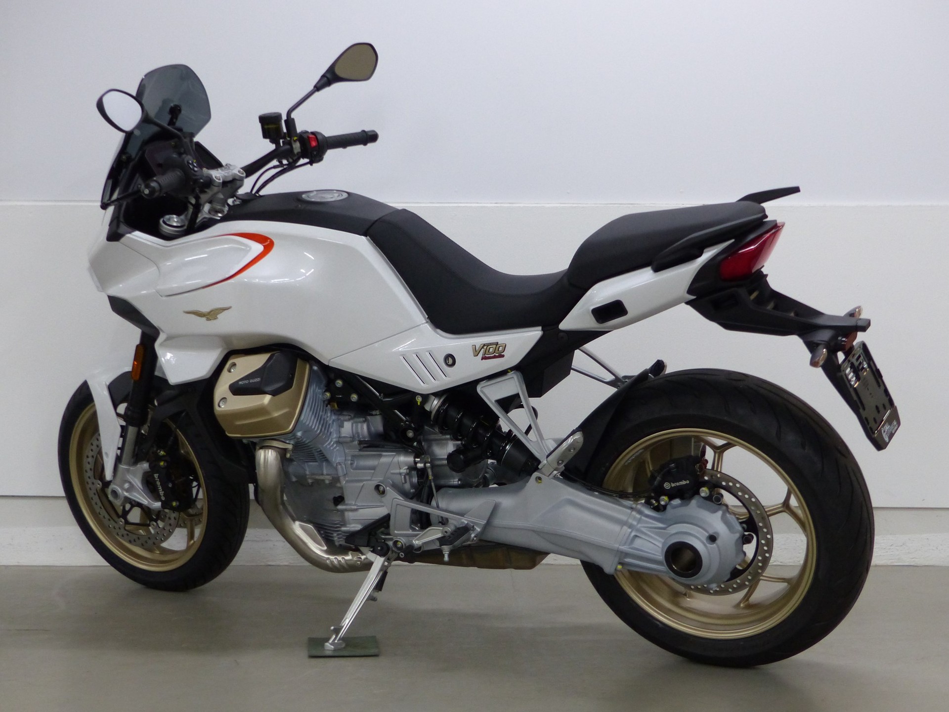 MOTO GUZZI V100 Mandello ABS-image-8