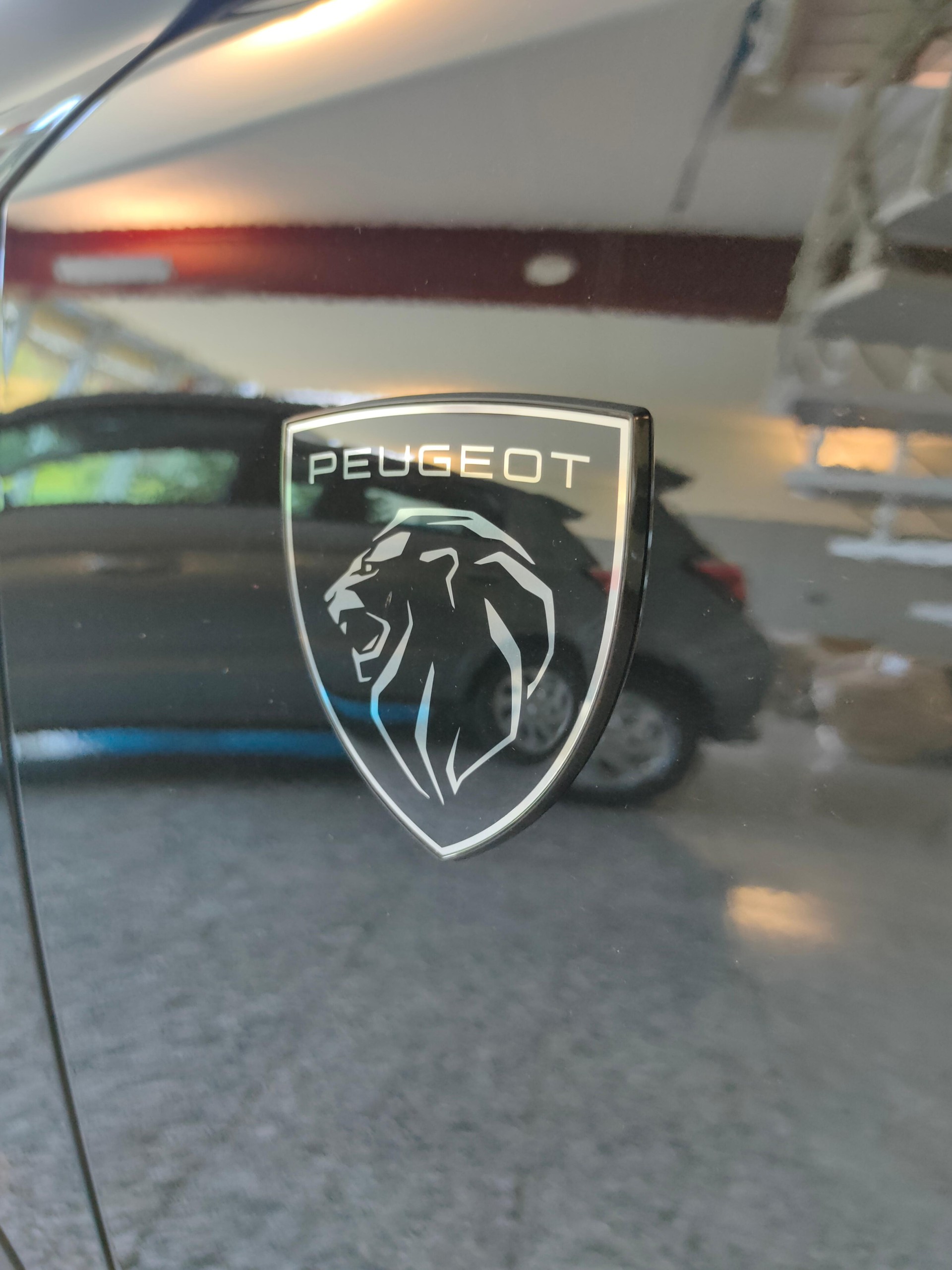 PEUGEOT 408 1.6 PHEV 225 GT-image-4