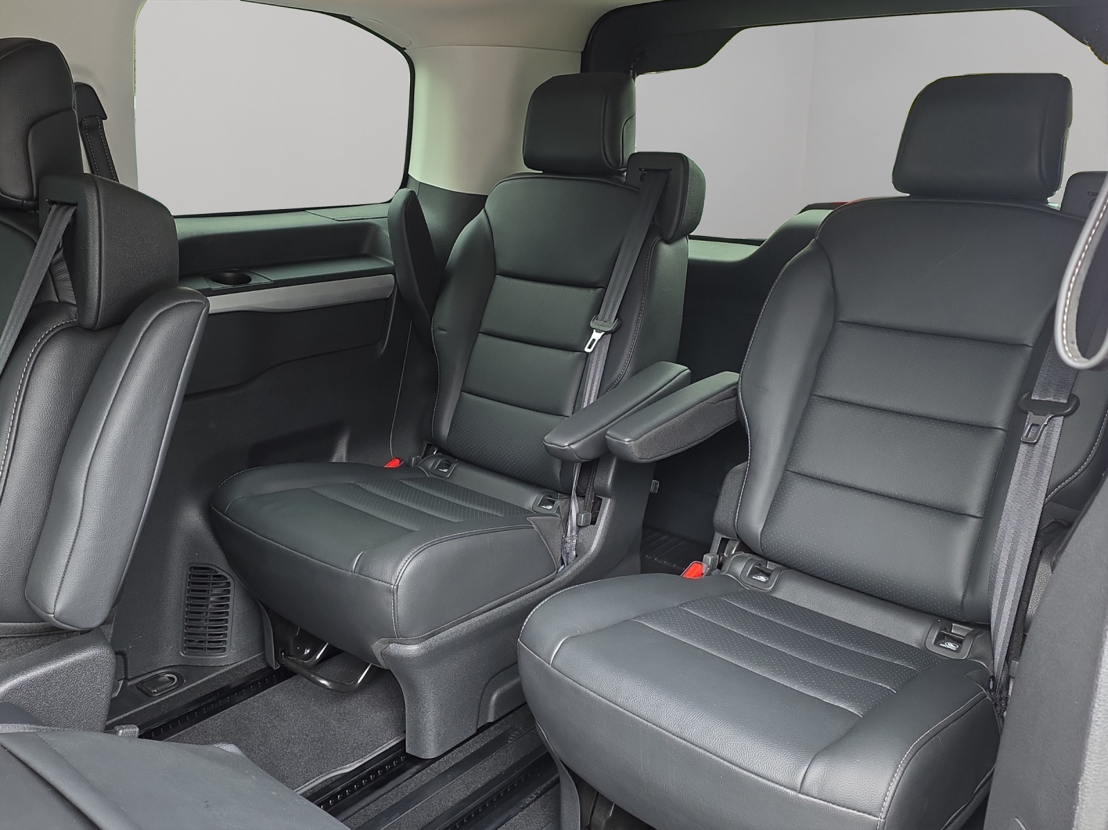 CITROEN Spacetourer Elektro Business Lounge 75 M-image-9