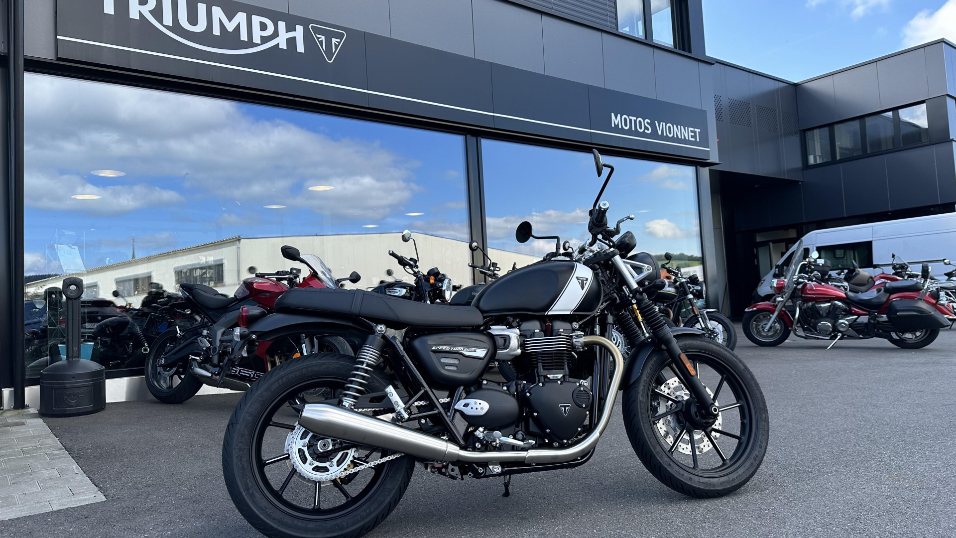 TRIUMPH Speed Twin 900