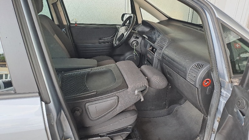 OPEL Zafira 2.2i 16V Elegance-image-12