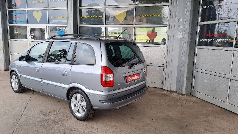 OPEL Zafira 2.2i 16V Elegance-image-2