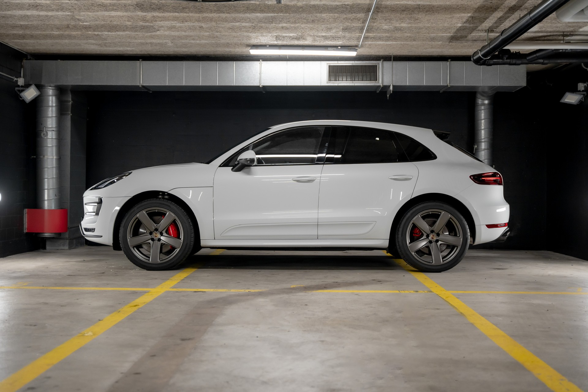 PORSCHE Macan Turbo Performance PDK-image-1
