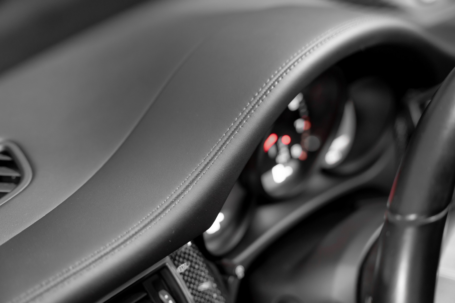 PORSCHE Macan Turbo Performance PDK-image-7