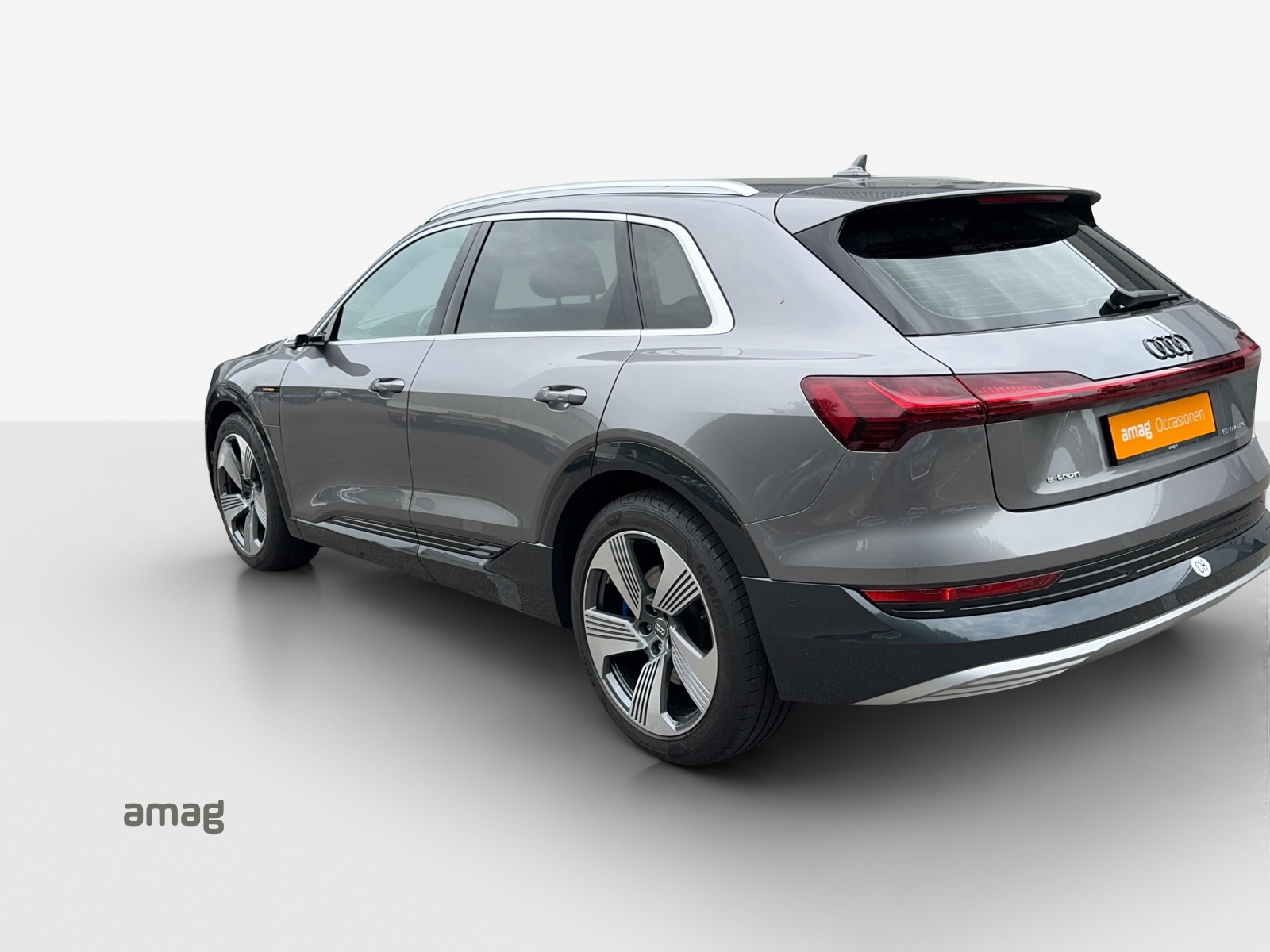 AUDI e-tron 55 Advanced quattro-image-2