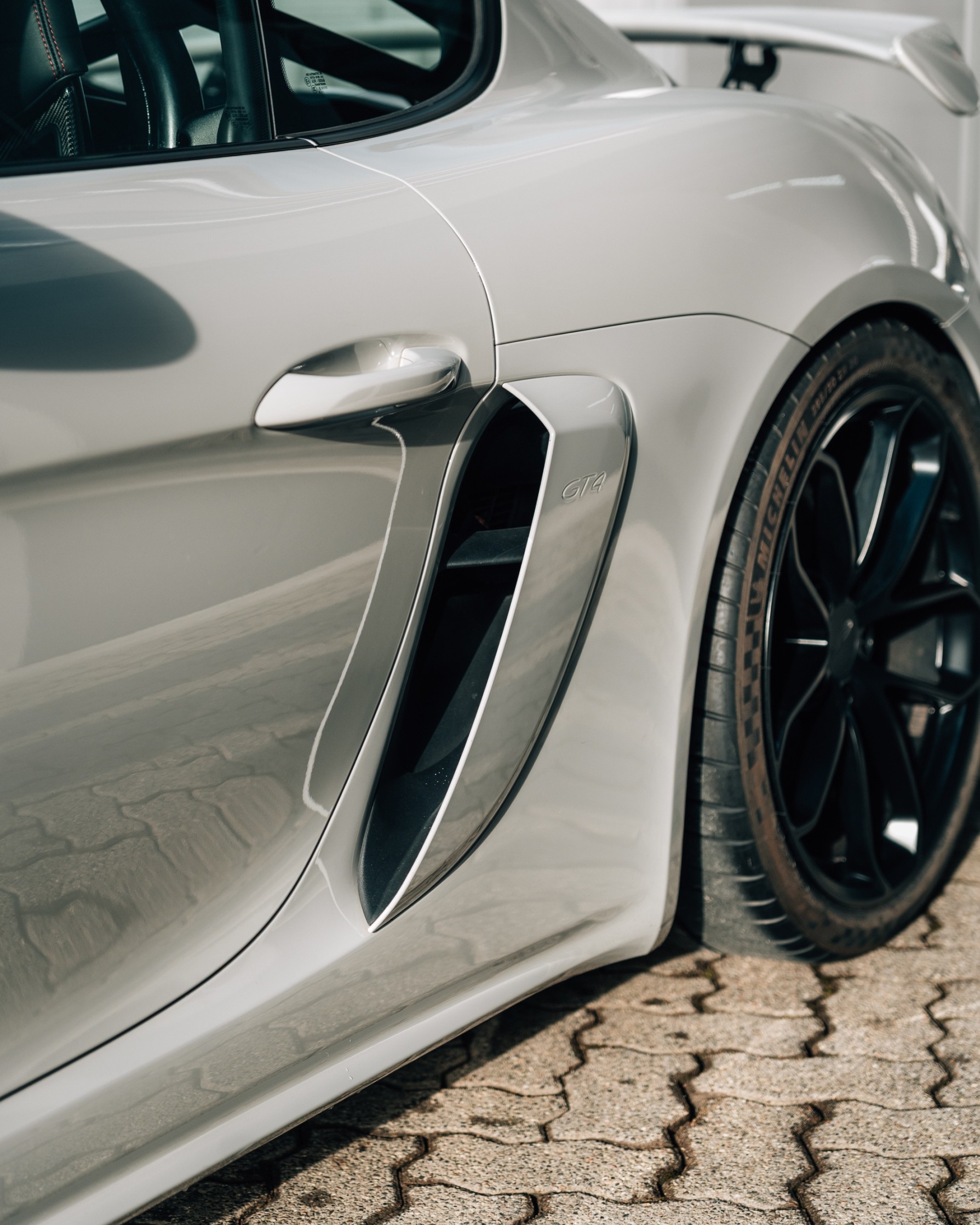 PORSCHE 718 Cayman GT4 PDK-image-8