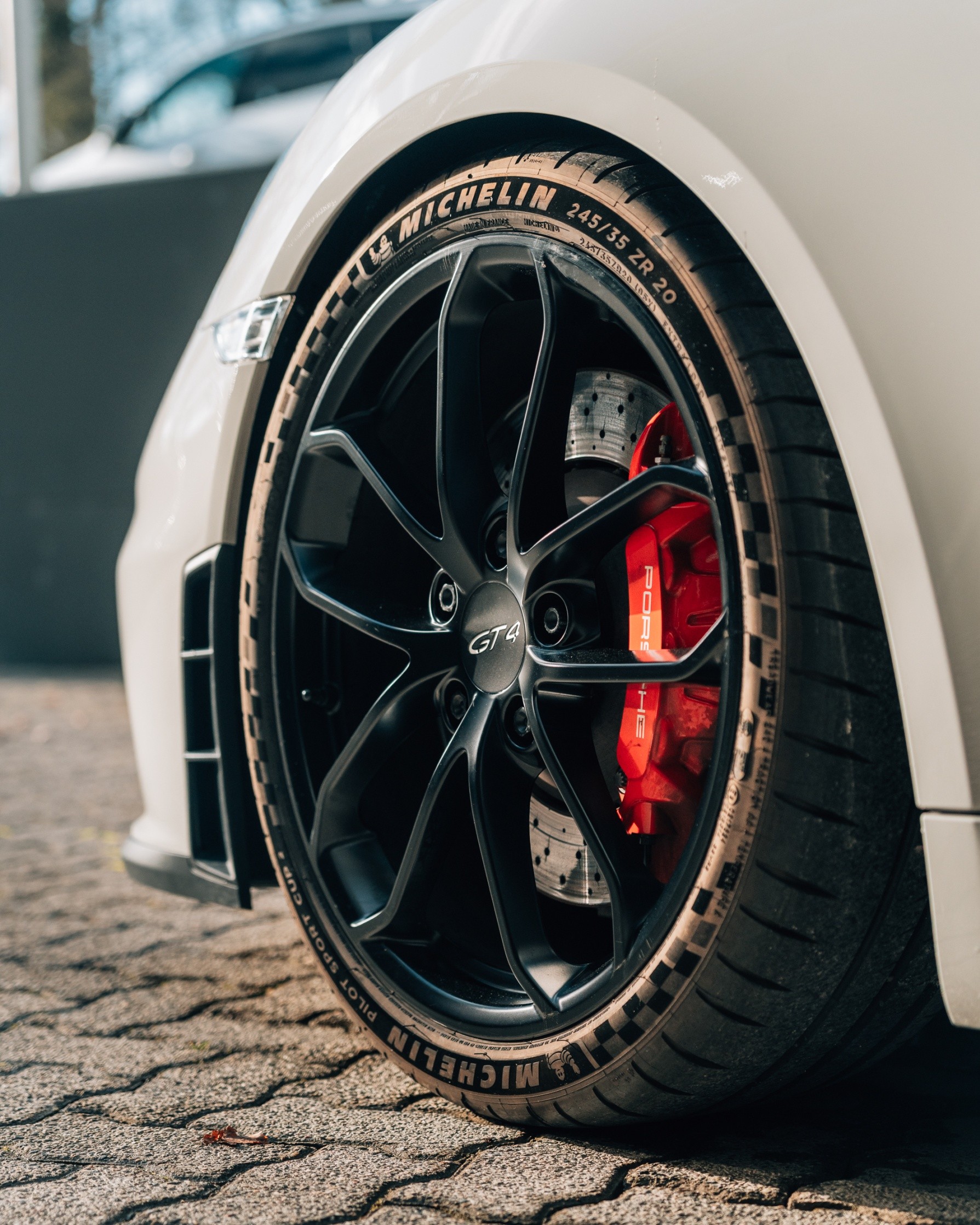 PORSCHE 718 Cayman GT4 PDK-image-9