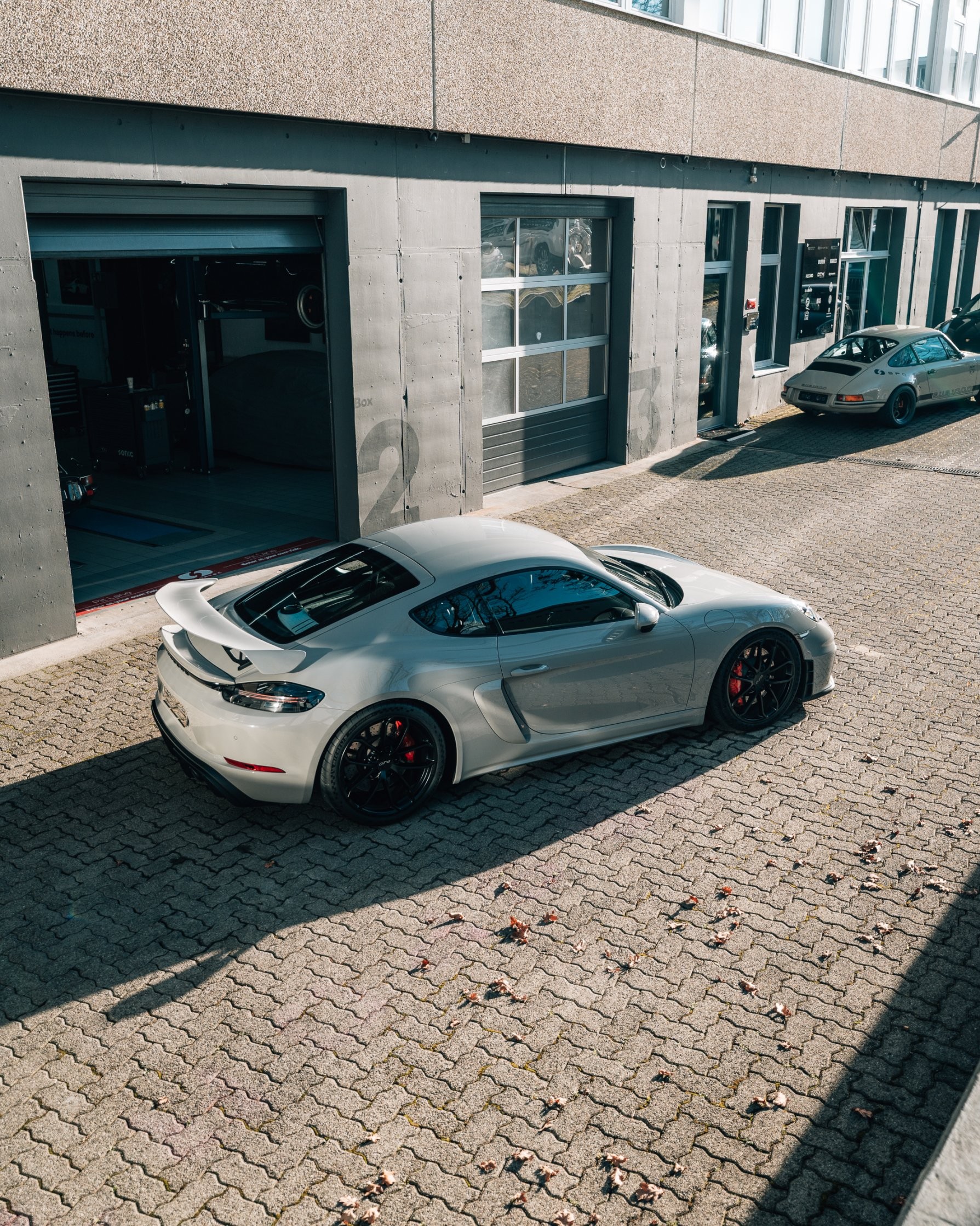 PORSCHE 718 Cayman GT4 PDK-image-15