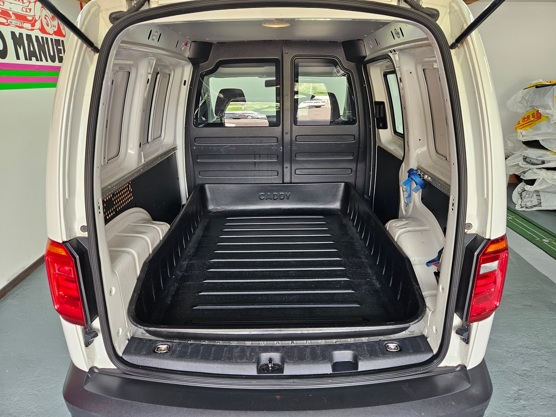 VW Caddy 1.2 TSI BlueMotion Technology-image-12