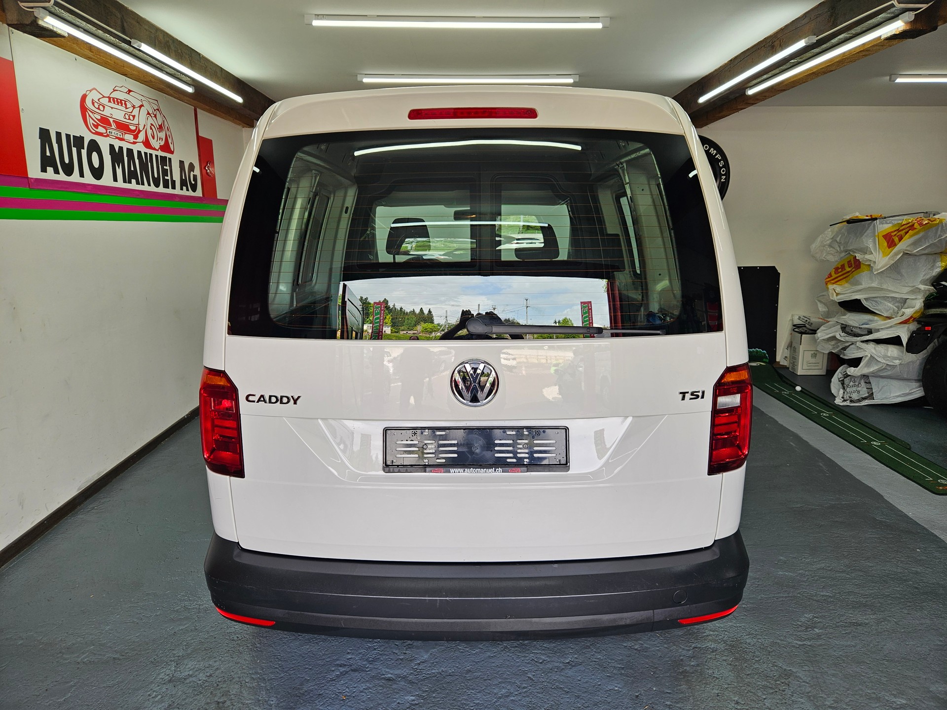 VW Caddy 1.2 TSI BlueMotion Technology-image-5