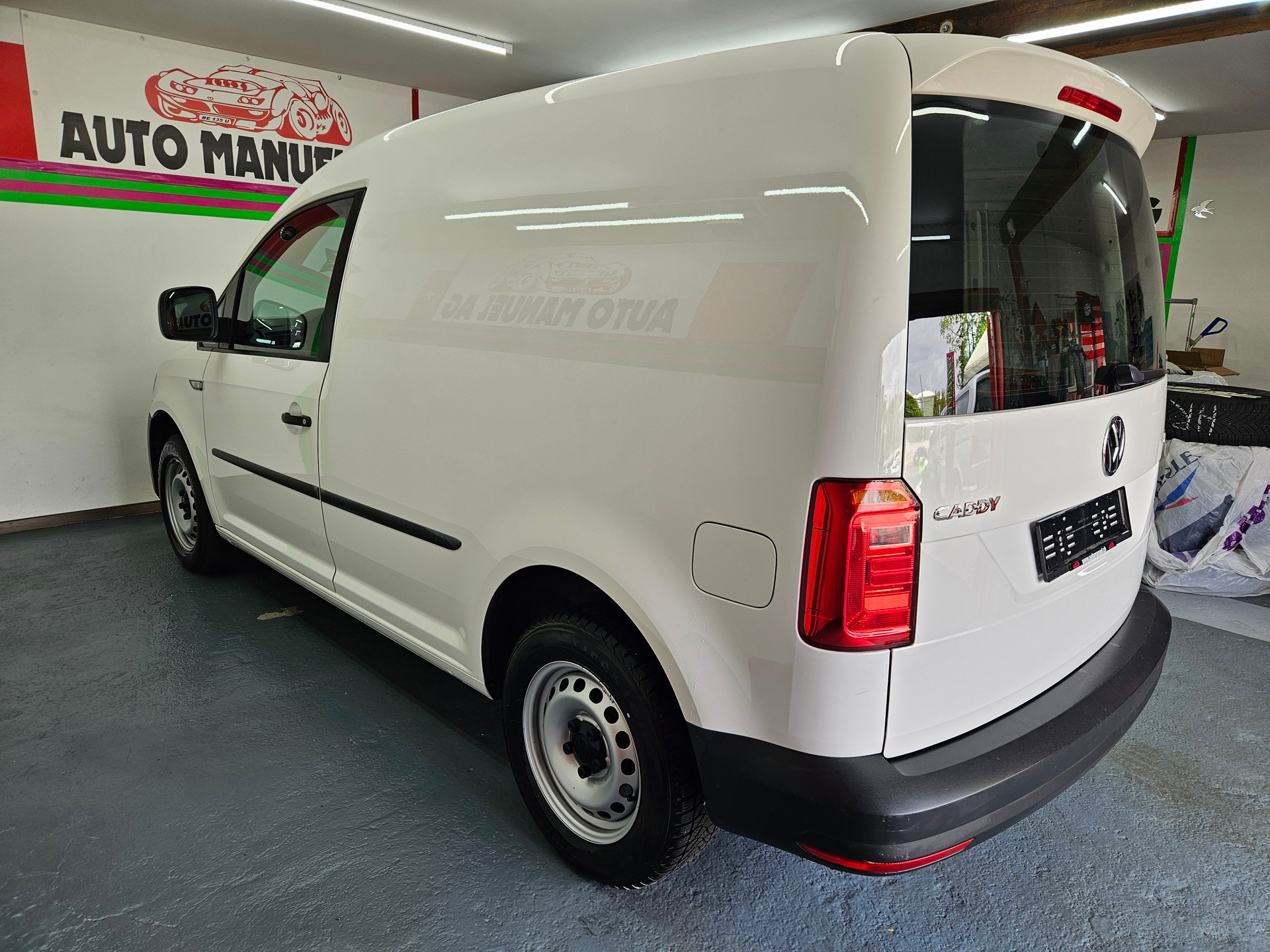 VW Caddy 1.2 TSI BlueMotion Technology-image-6