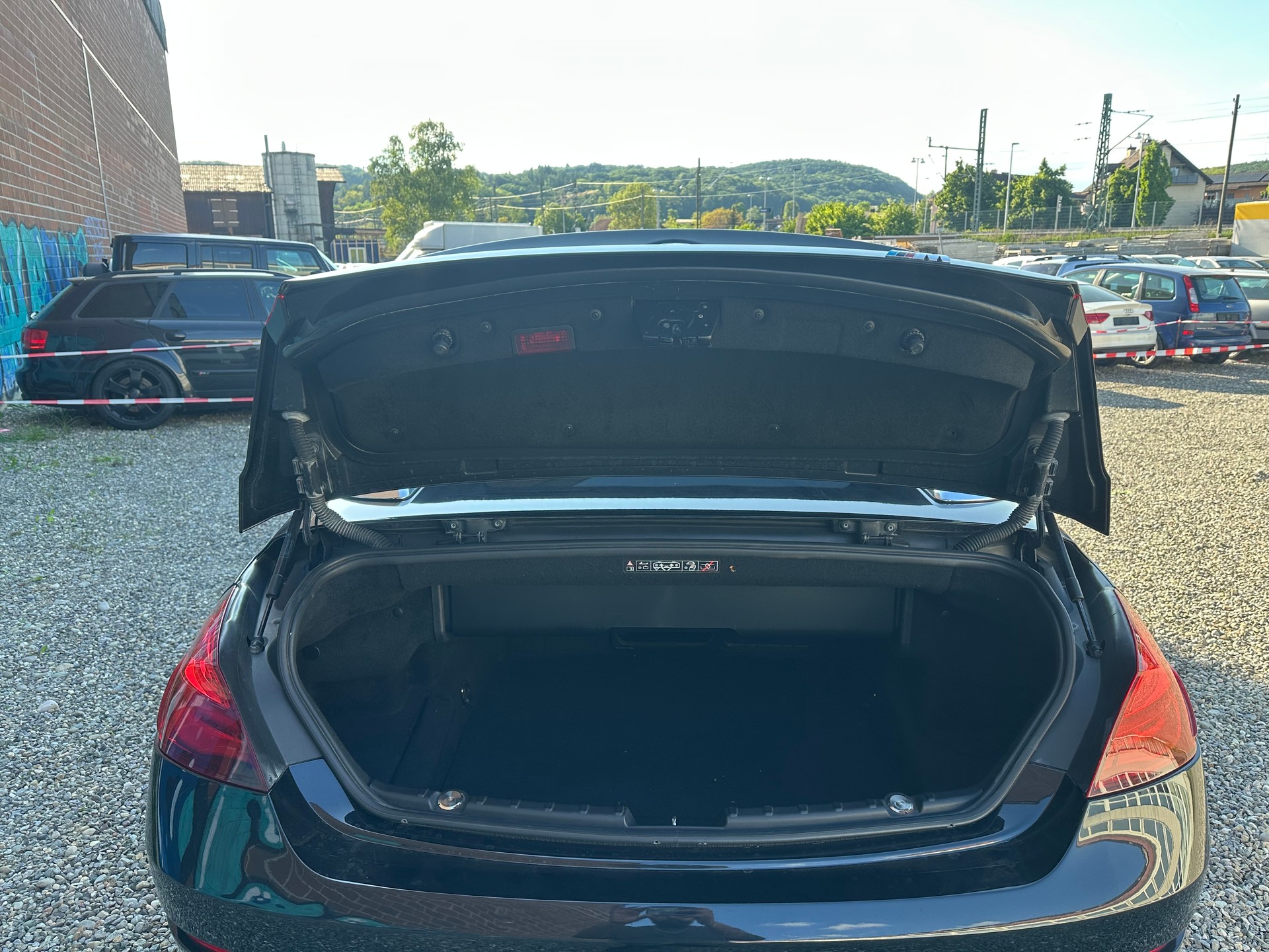 BMW 640i Cabrio-image-6