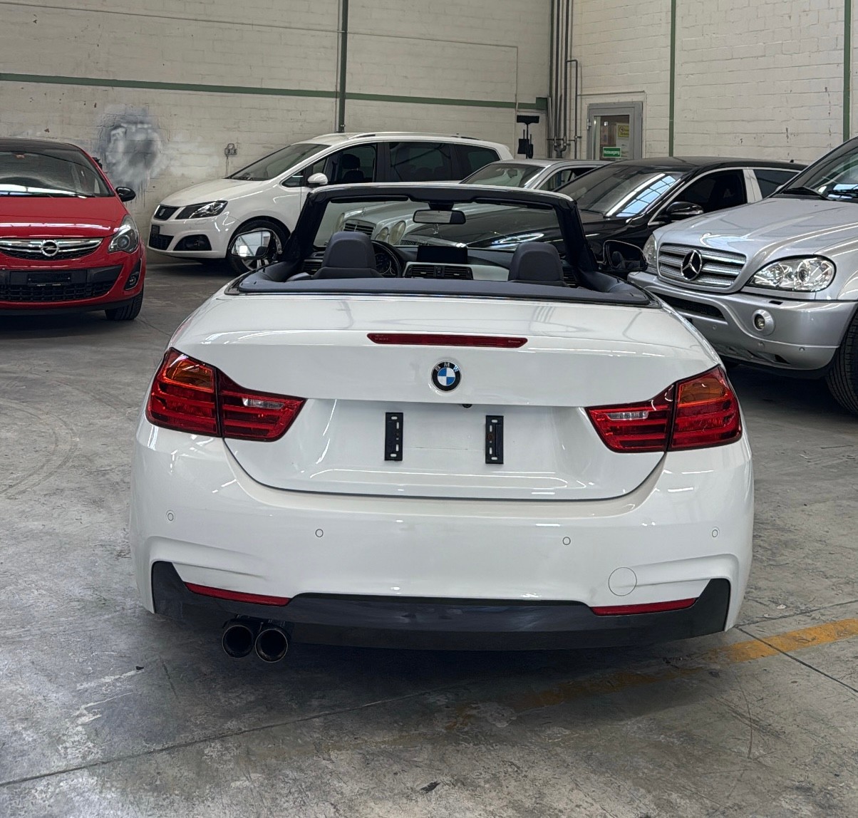 BMW 420d Cabriolet M Sport Steptronic-image-4